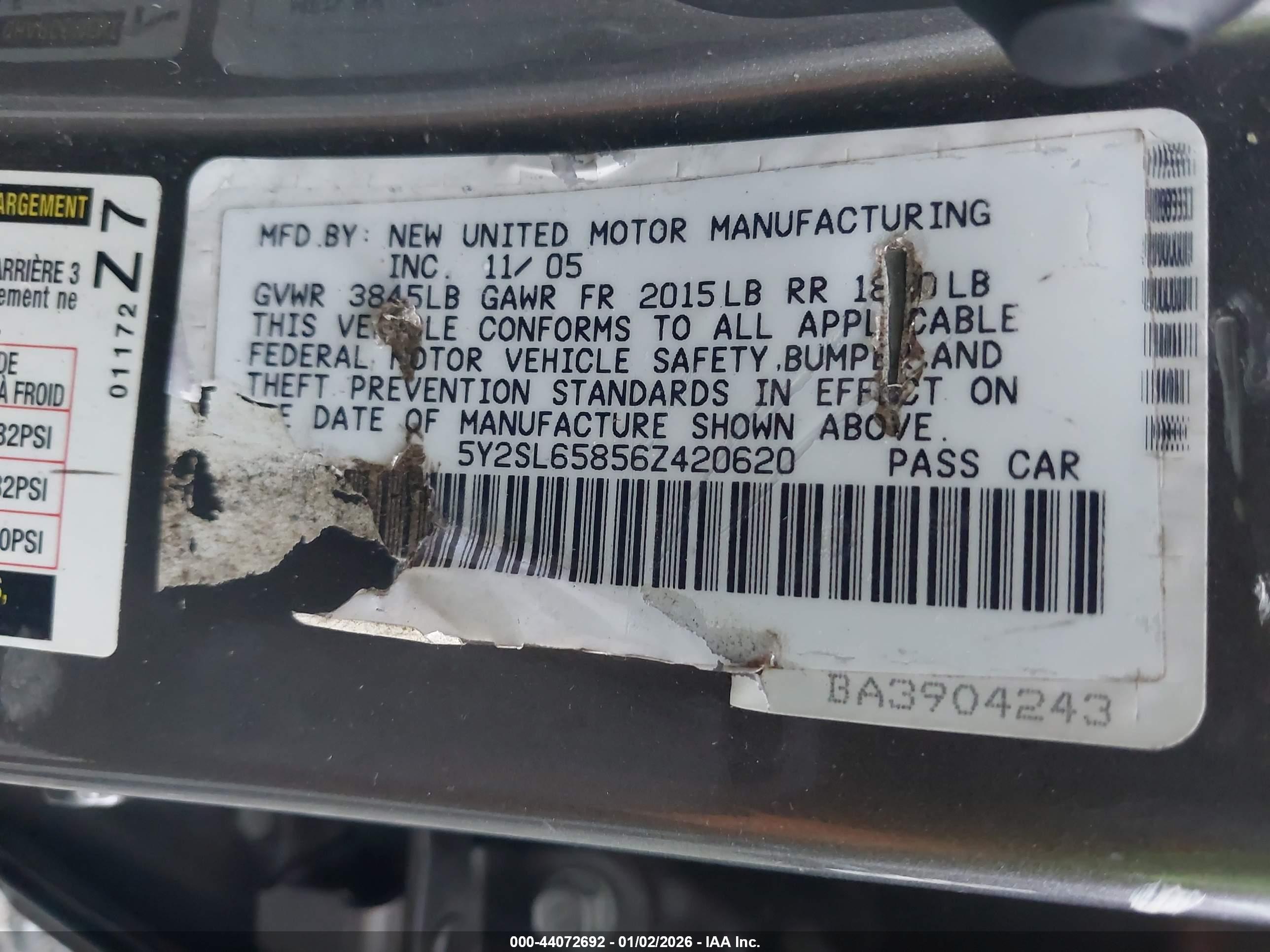 PONTIAC VIBE image 9