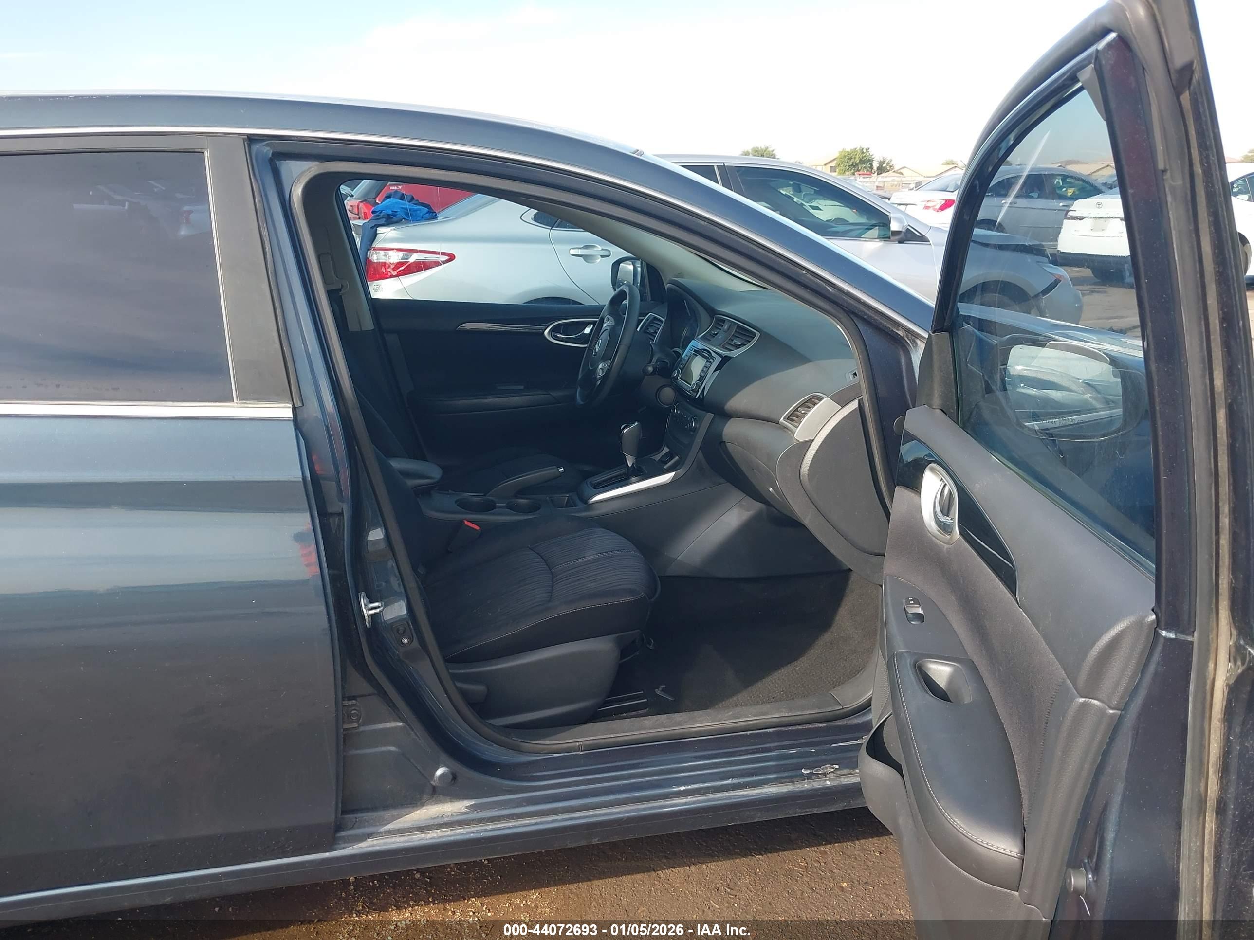 NISSAN SENTRA image 5