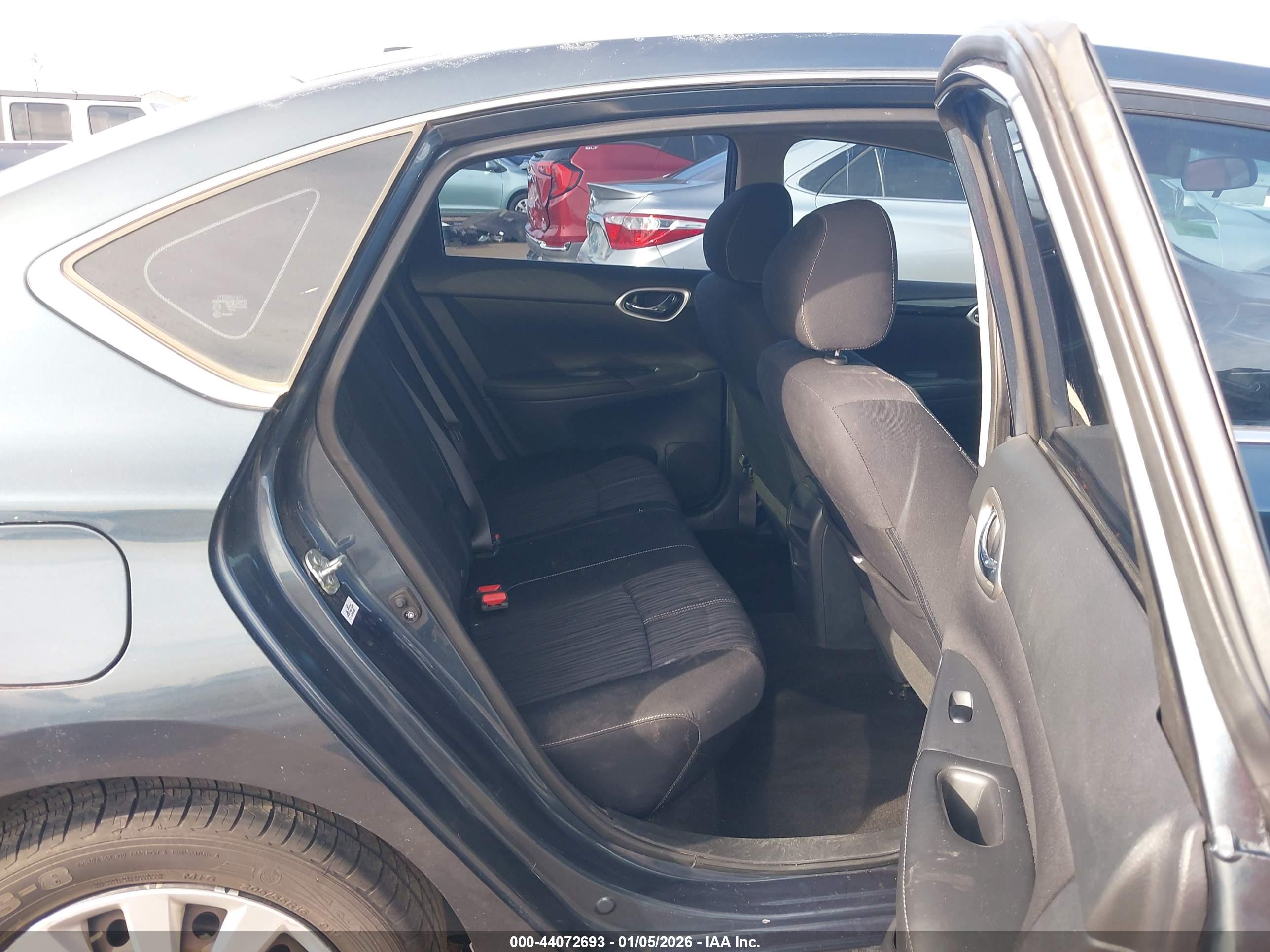 NISSAN SENTRA image 8