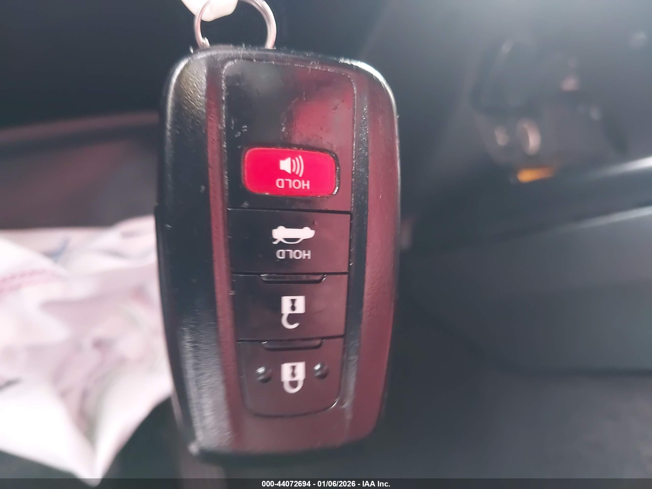 TOYOTA CAMRY image 11
