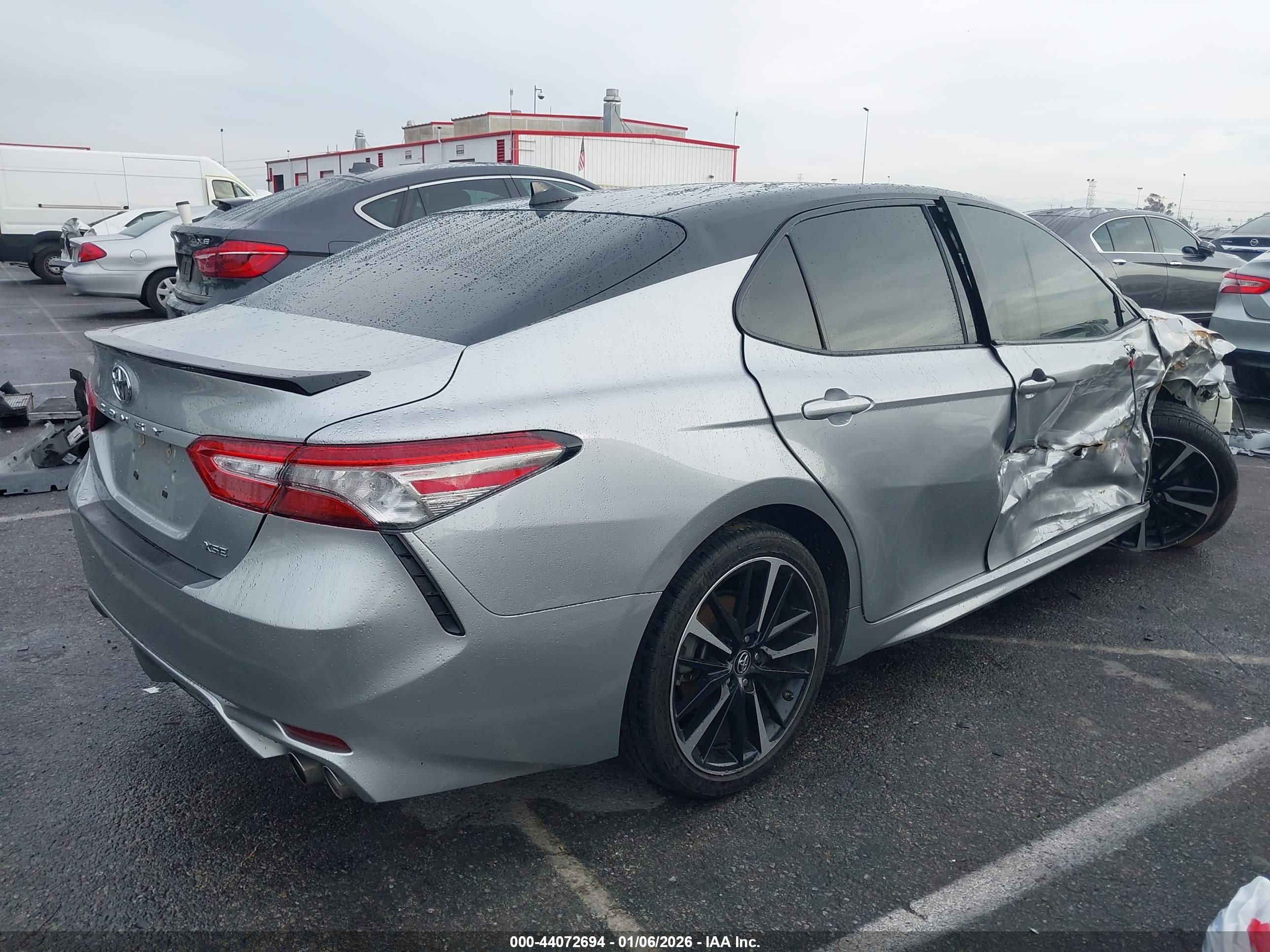TOYOTA CAMRY image 4