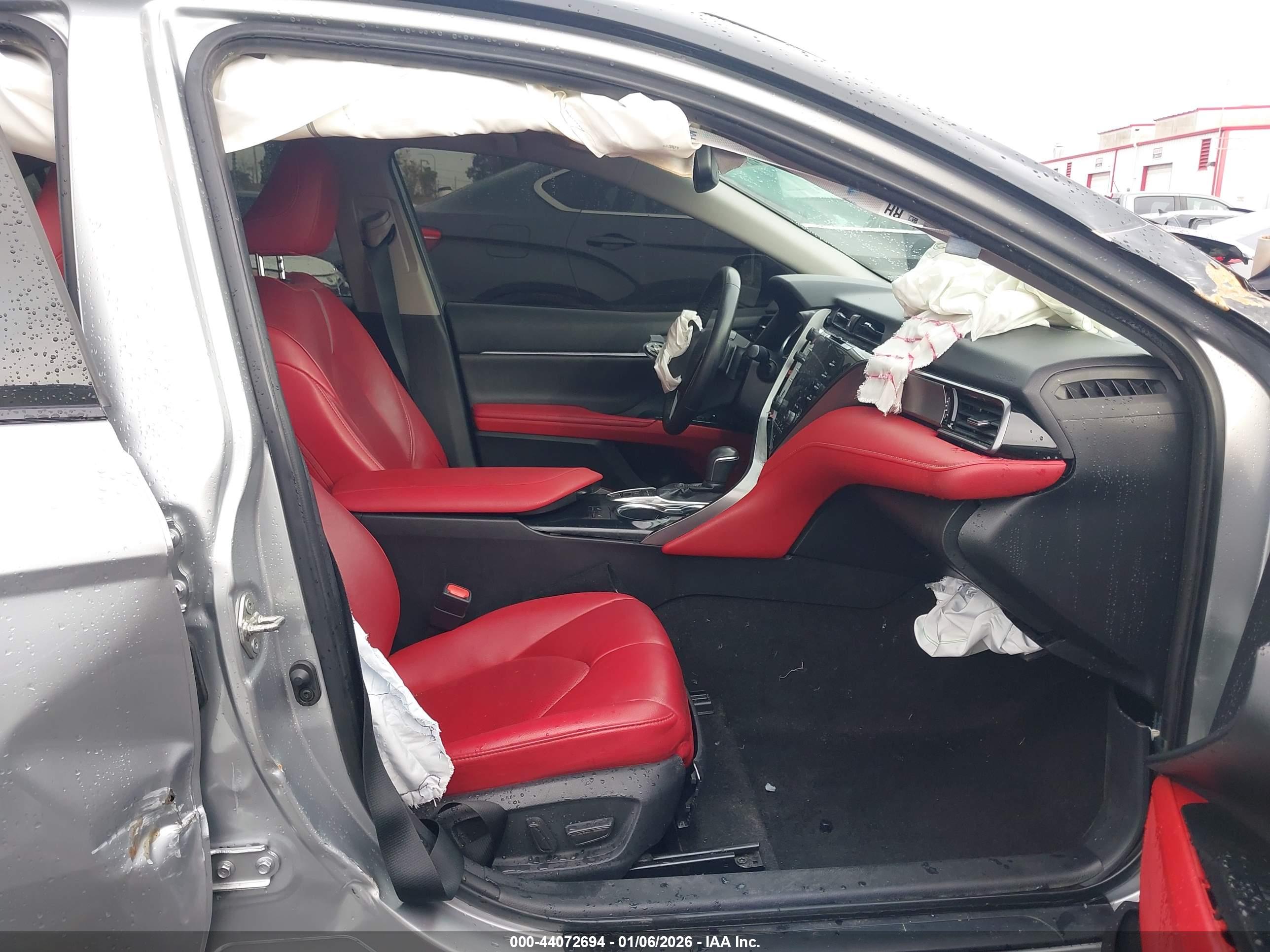 TOYOTA CAMRY image 5