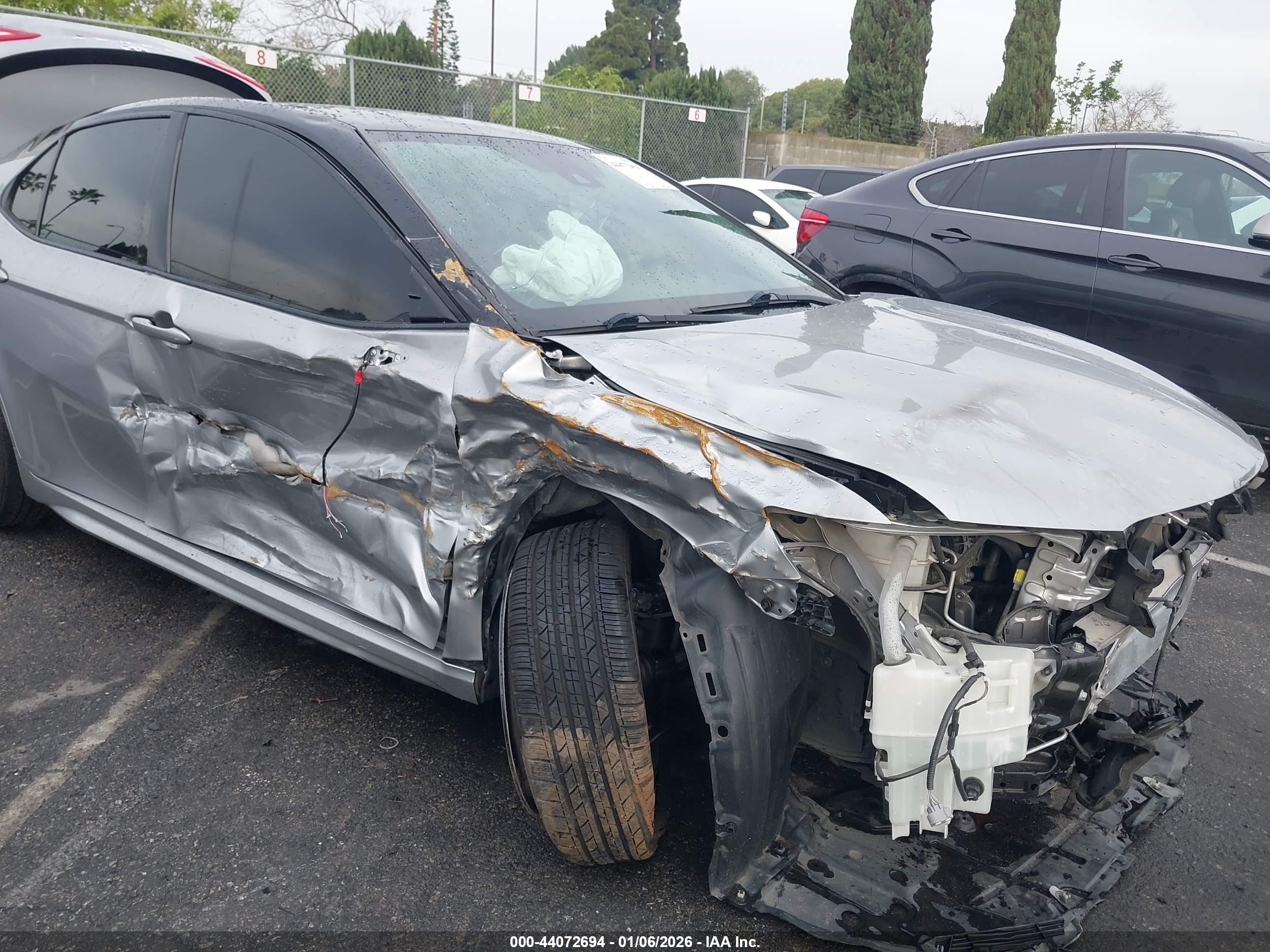 TOYOTA CAMRY image 6