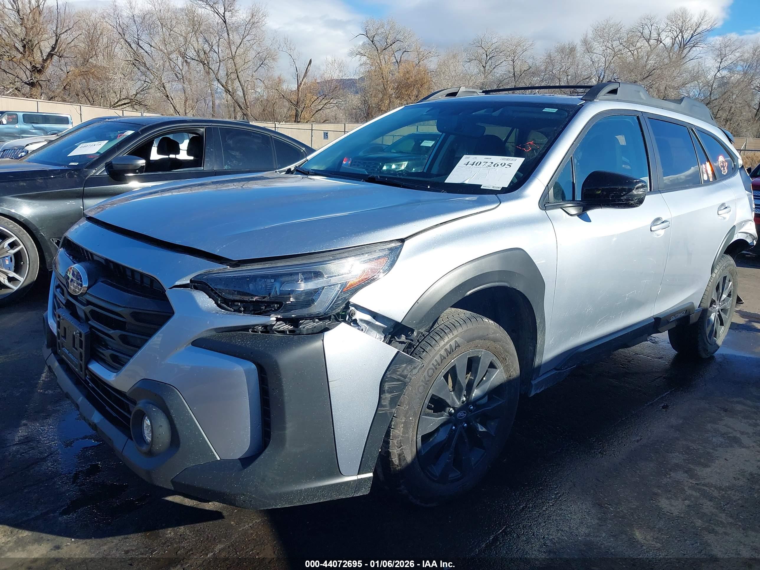 SUBARU OUTBACK image 2