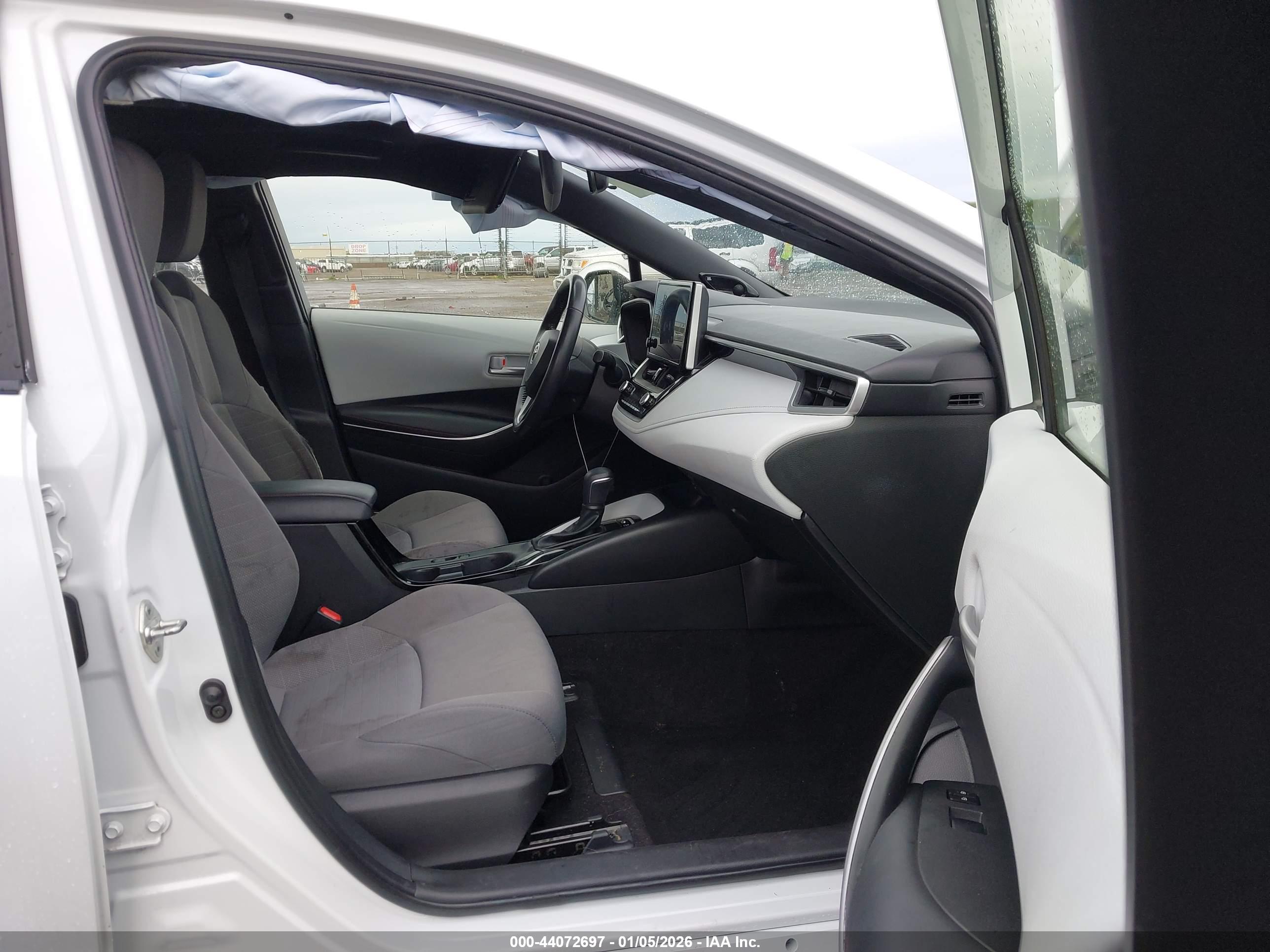 TOYOTA COROLLA image 5