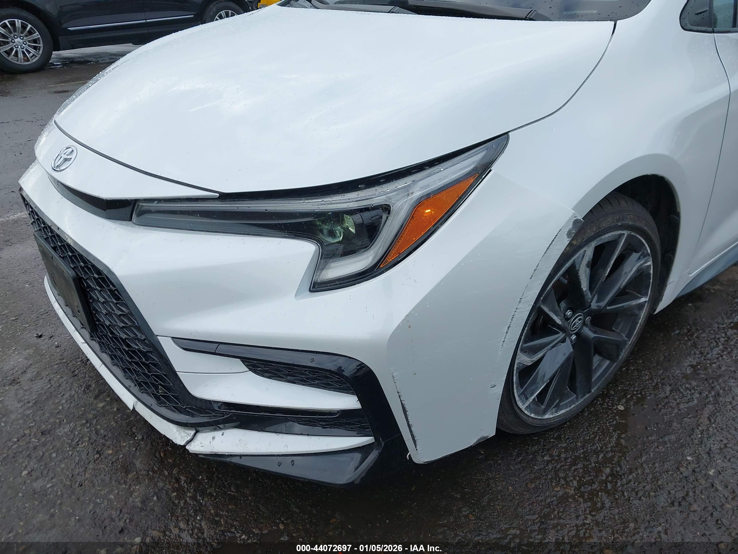 TOYOTA COROLLA image 6
