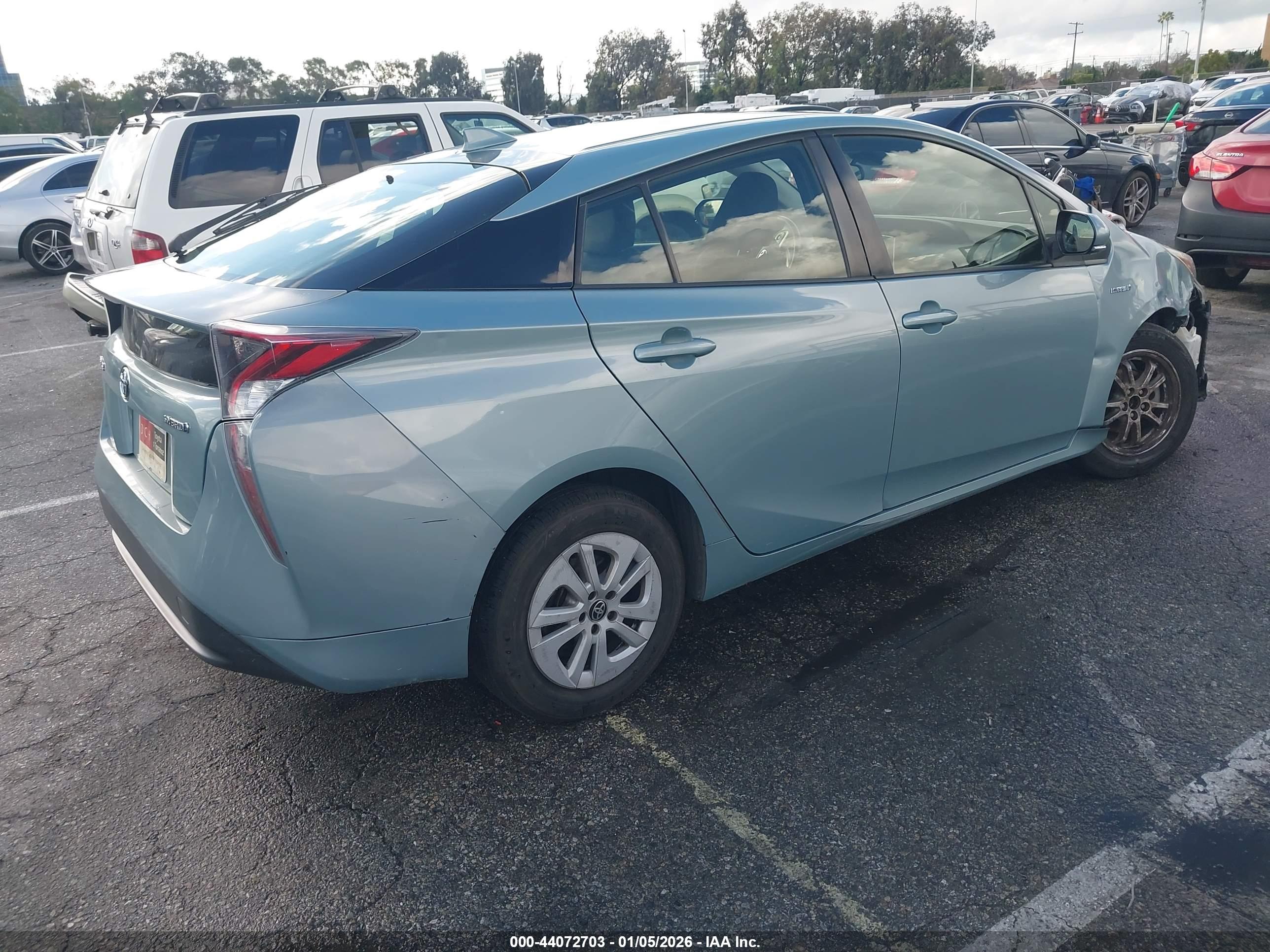 TOYOTA PRIUS image 4