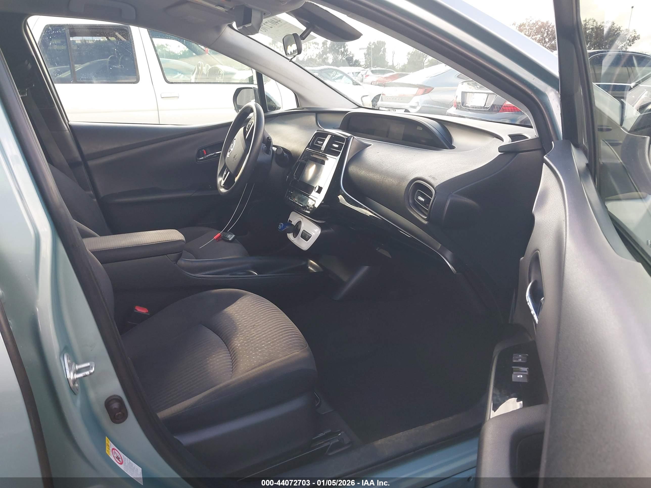 TOYOTA PRIUS image 5