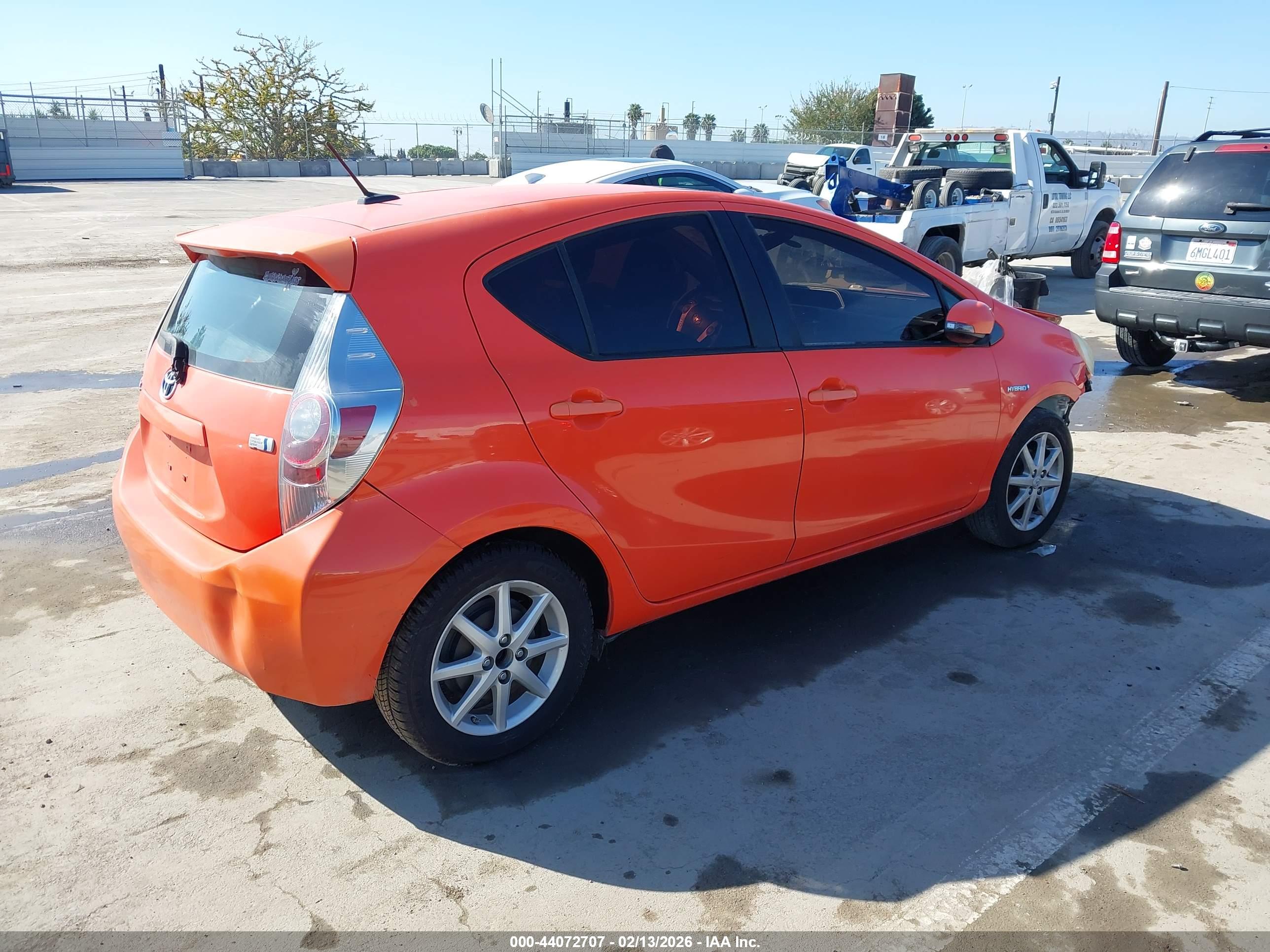 TOYOTA PRIUS image 4
