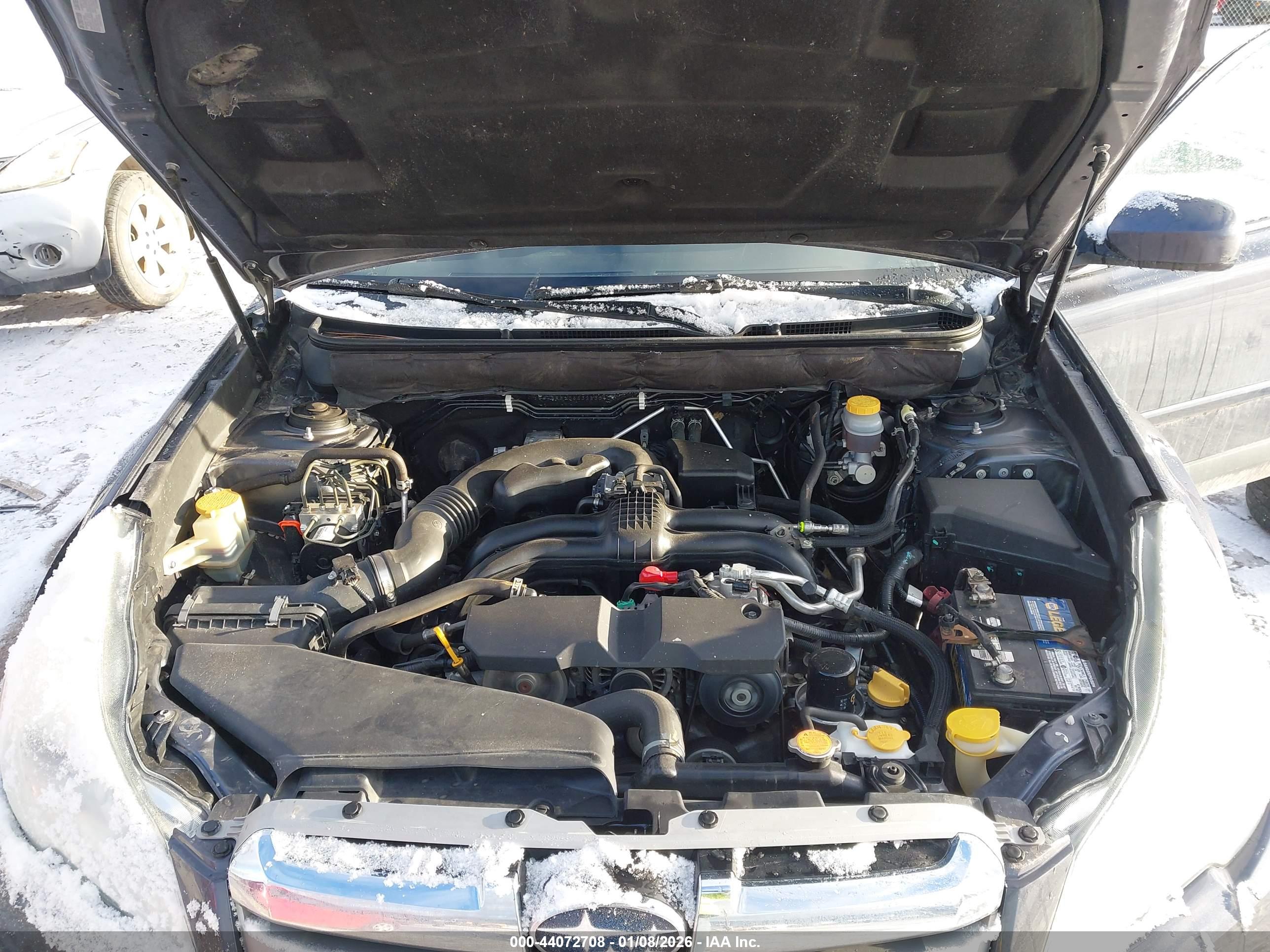 SUBARU OUTBACK image 10