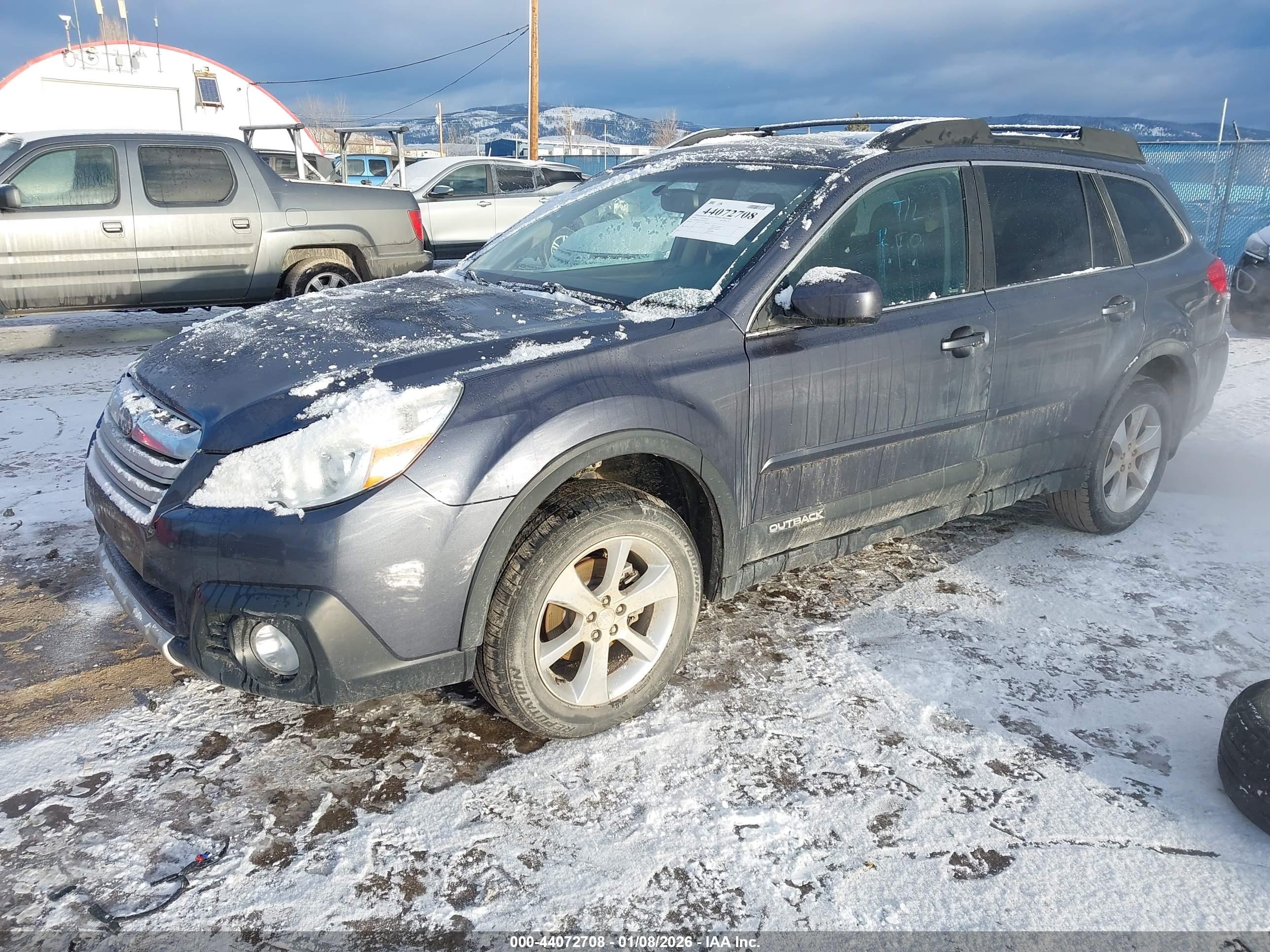 SUBARU OUTBACK image 2