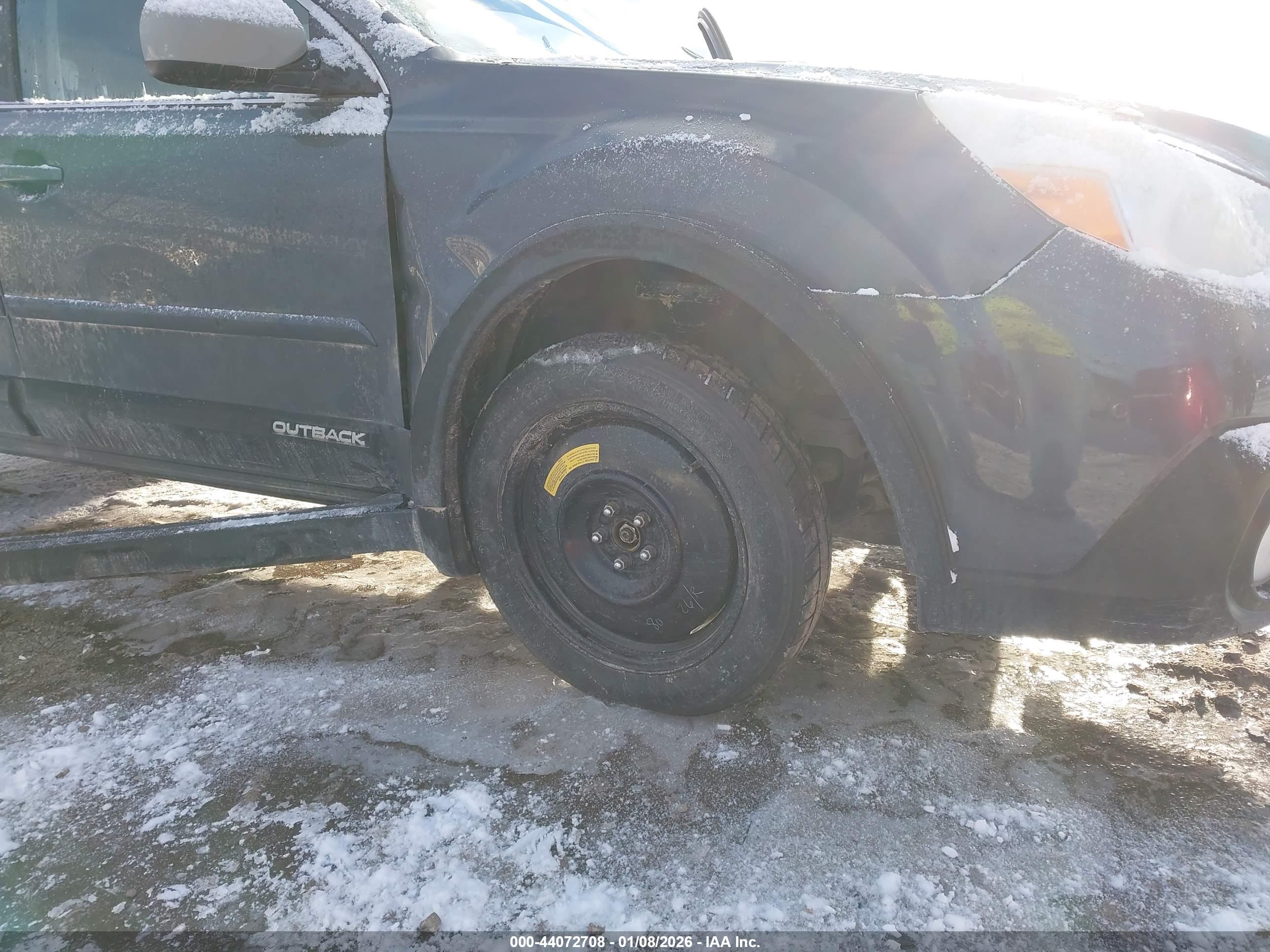 SUBARU OUTBACK image 6