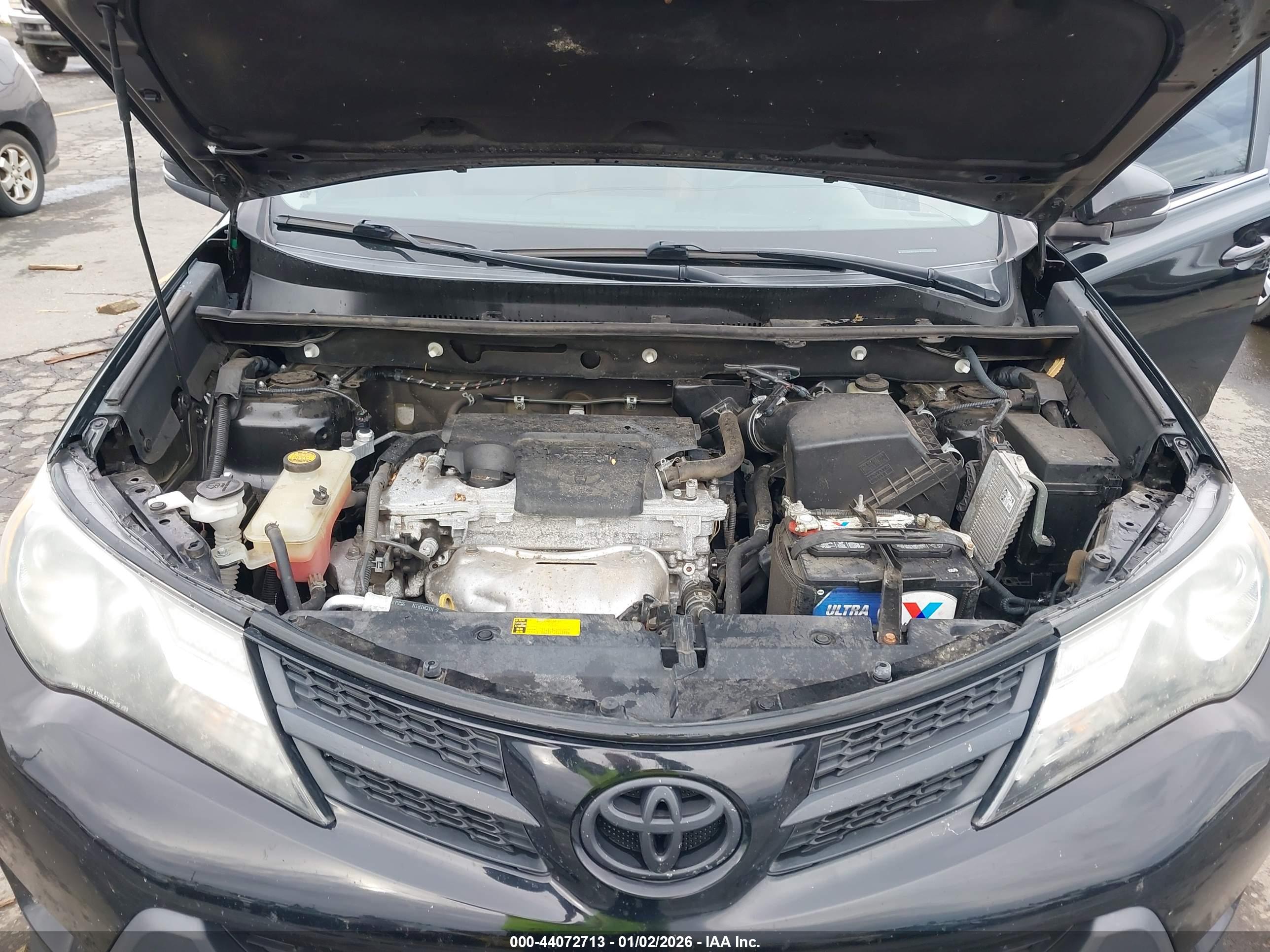 TOYOTA RAV4 image 10
