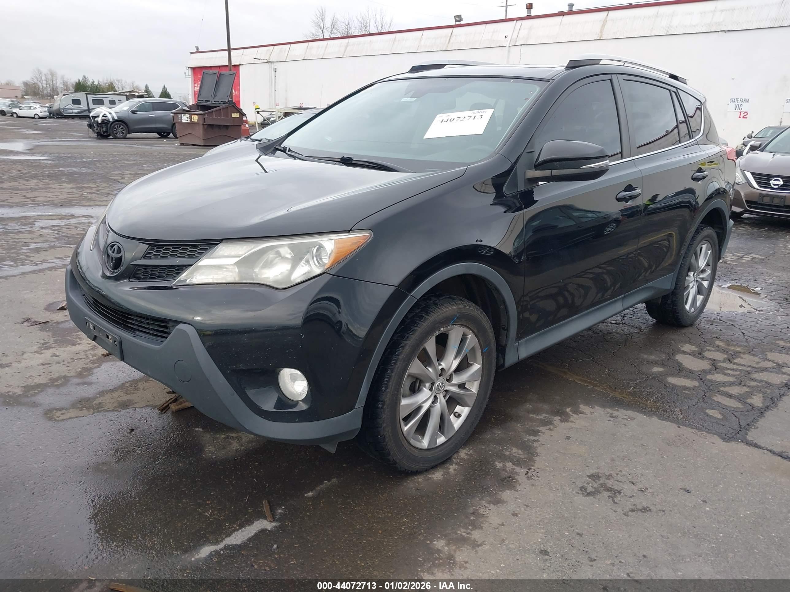 TOYOTA RAV4 image 2