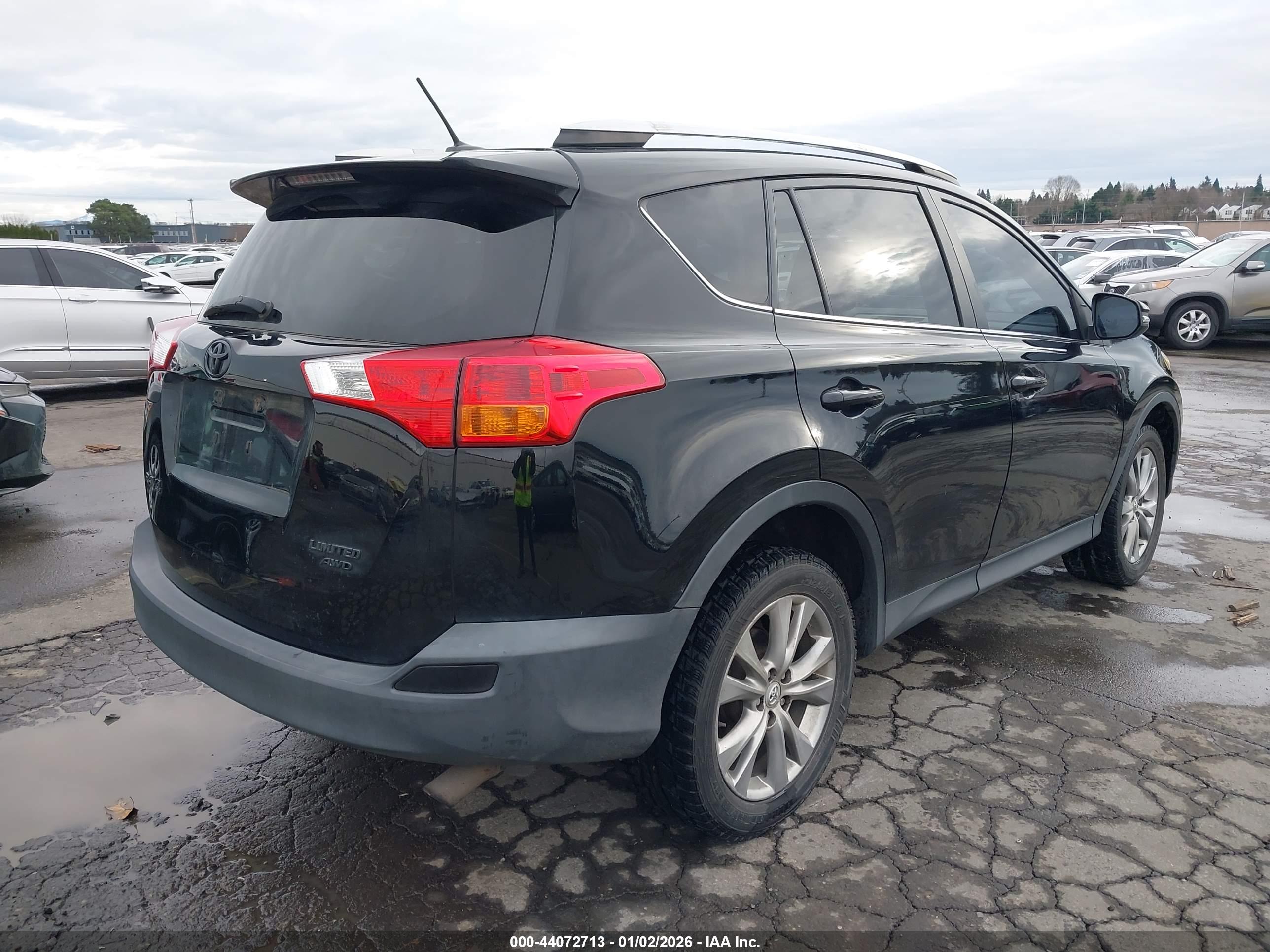 TOYOTA RAV4 image 4