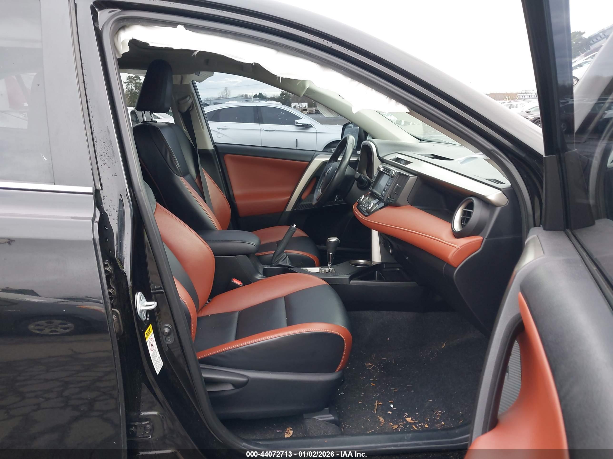 TOYOTA RAV4 image 5