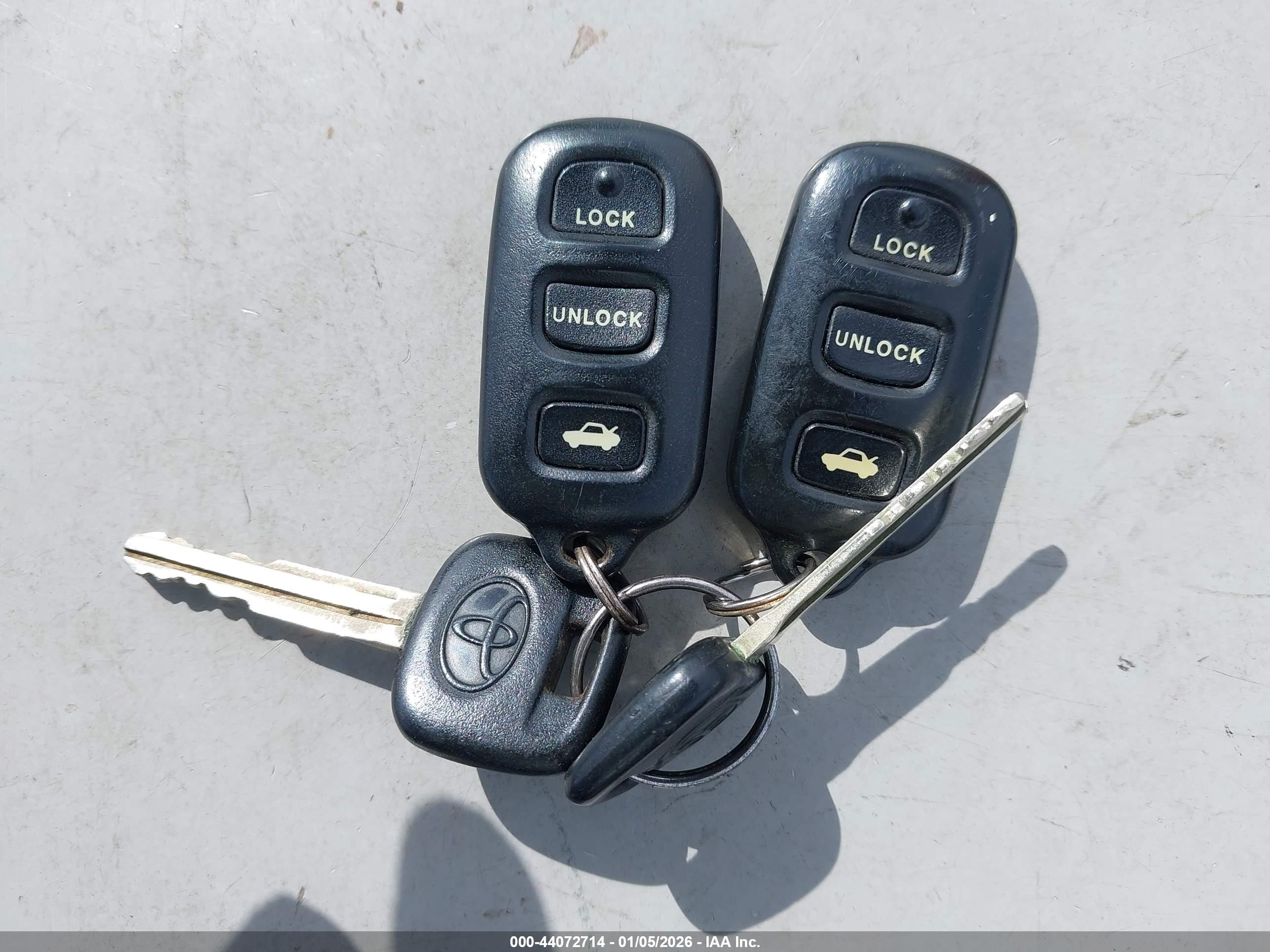 TOYOTA CAMRY image 11