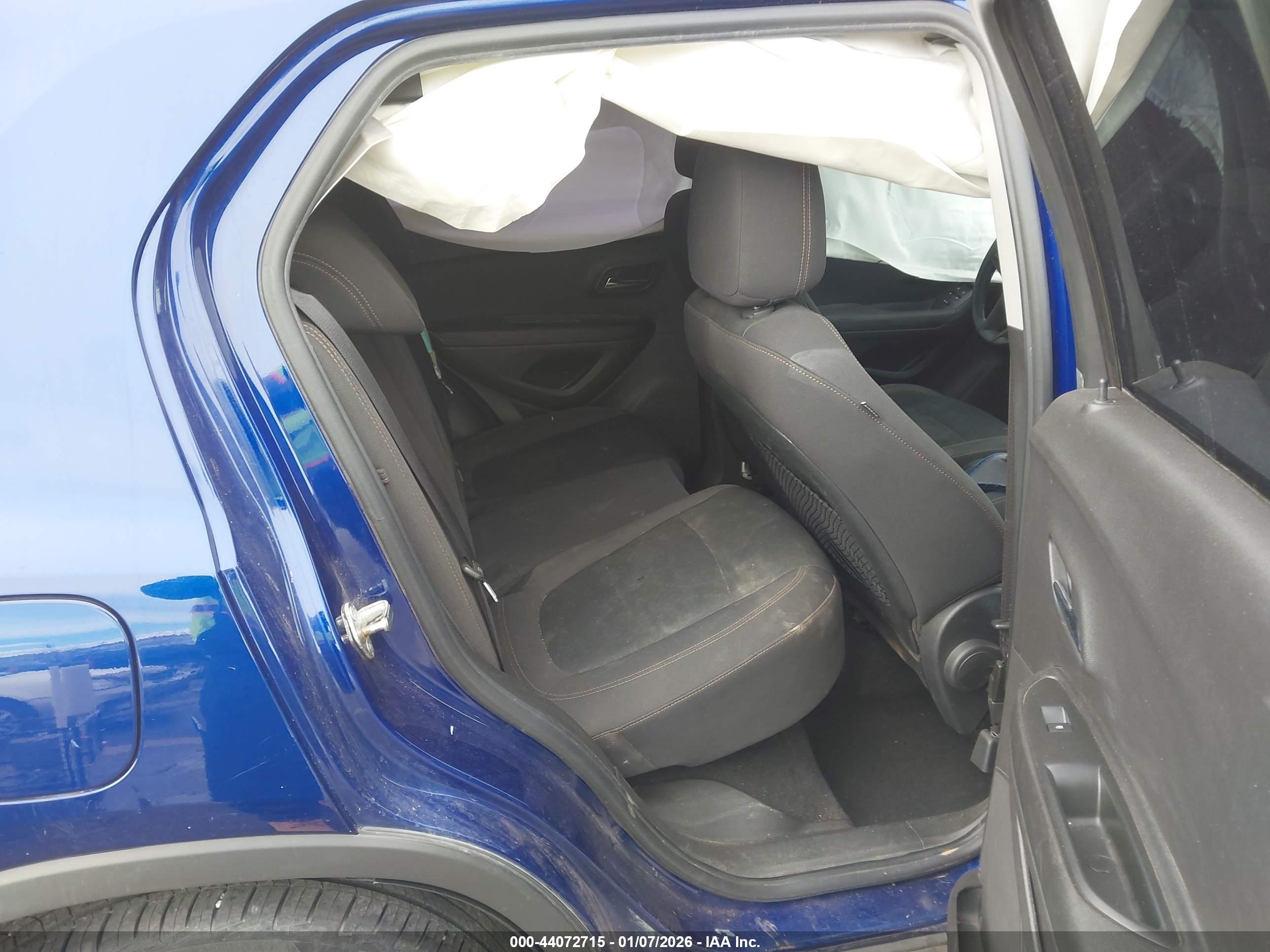 CHEVROLET TRAX image 8