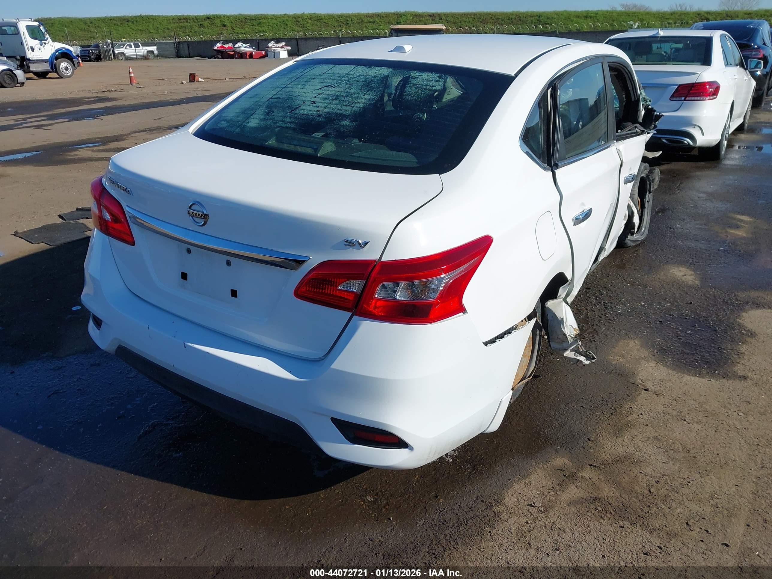 NISSAN SENTRA image 4