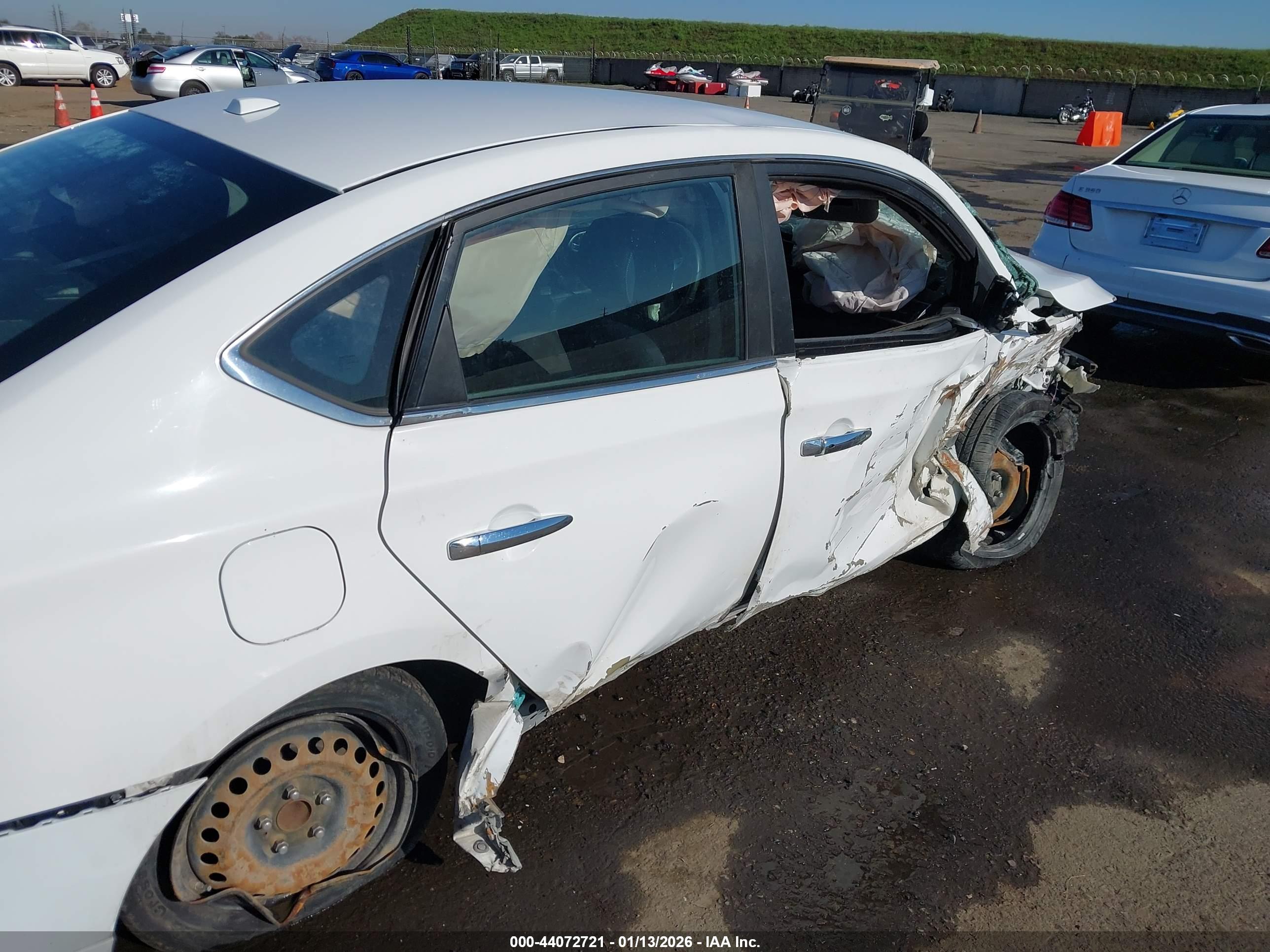 NISSAN SENTRA image 6