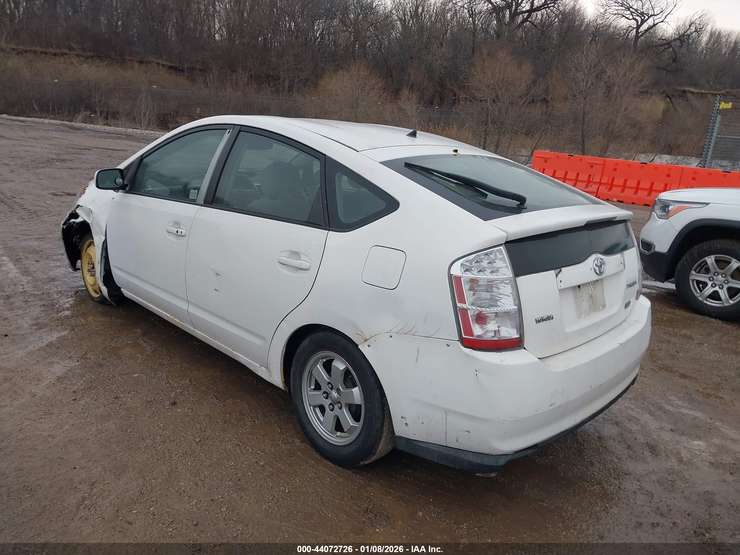 TOYOTA PRIUS image 3
