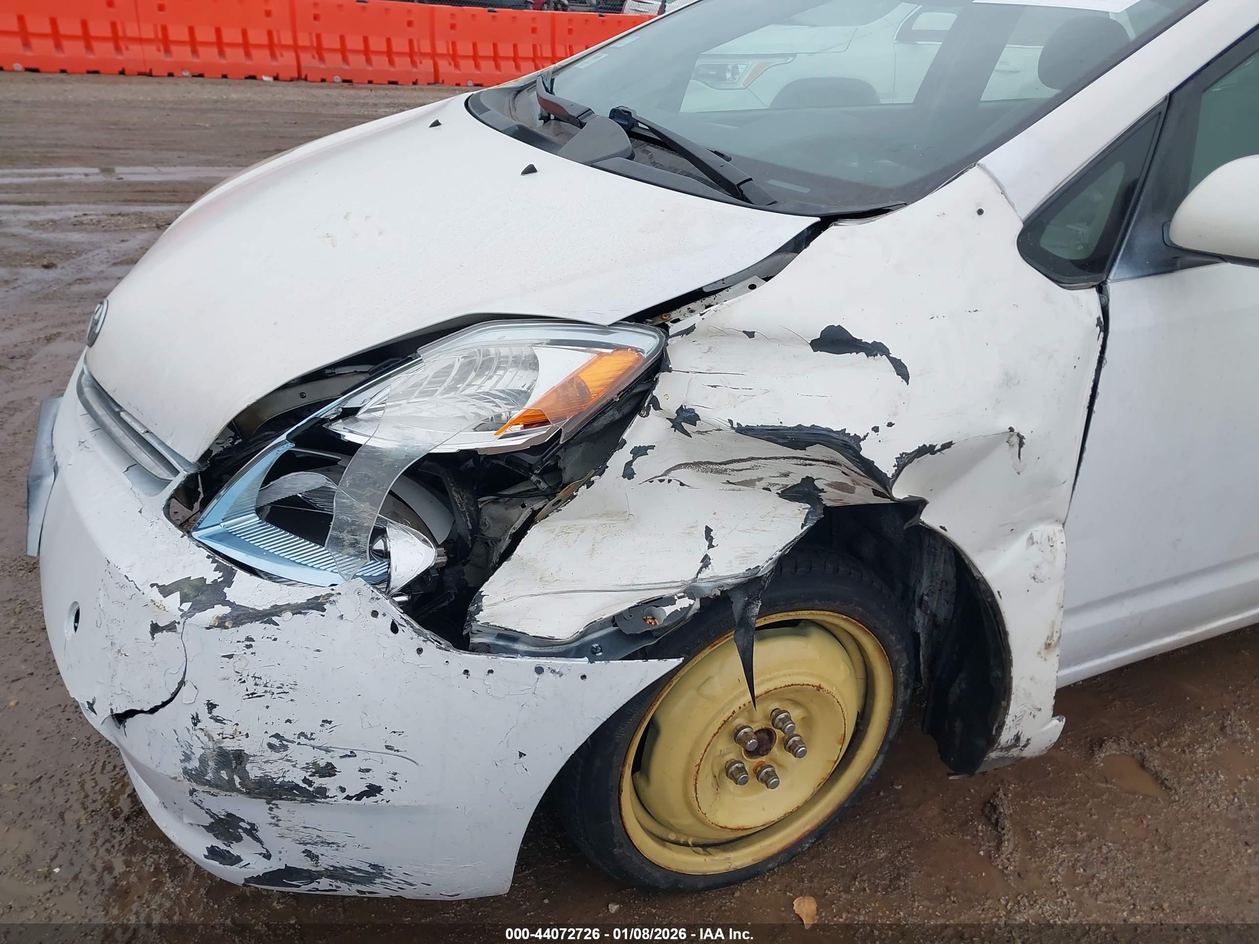 TOYOTA PRIUS image 6