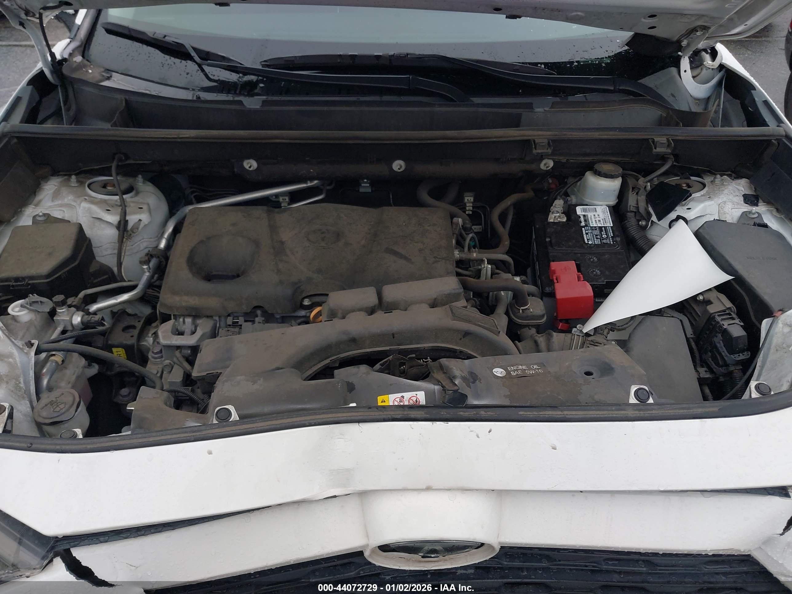 TOYOTA RAV4 image 10