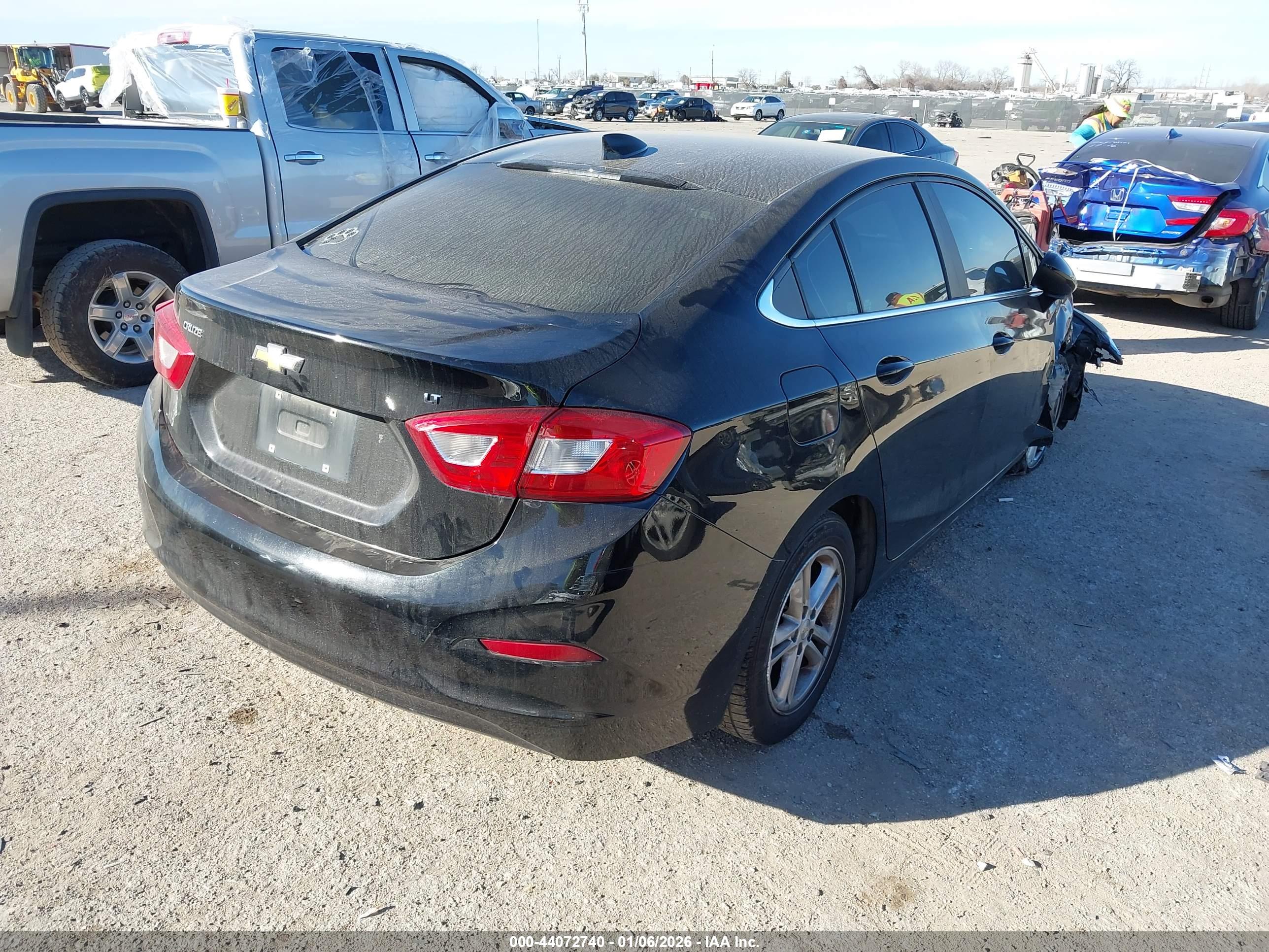 CHEVROLET CRUZE image 4