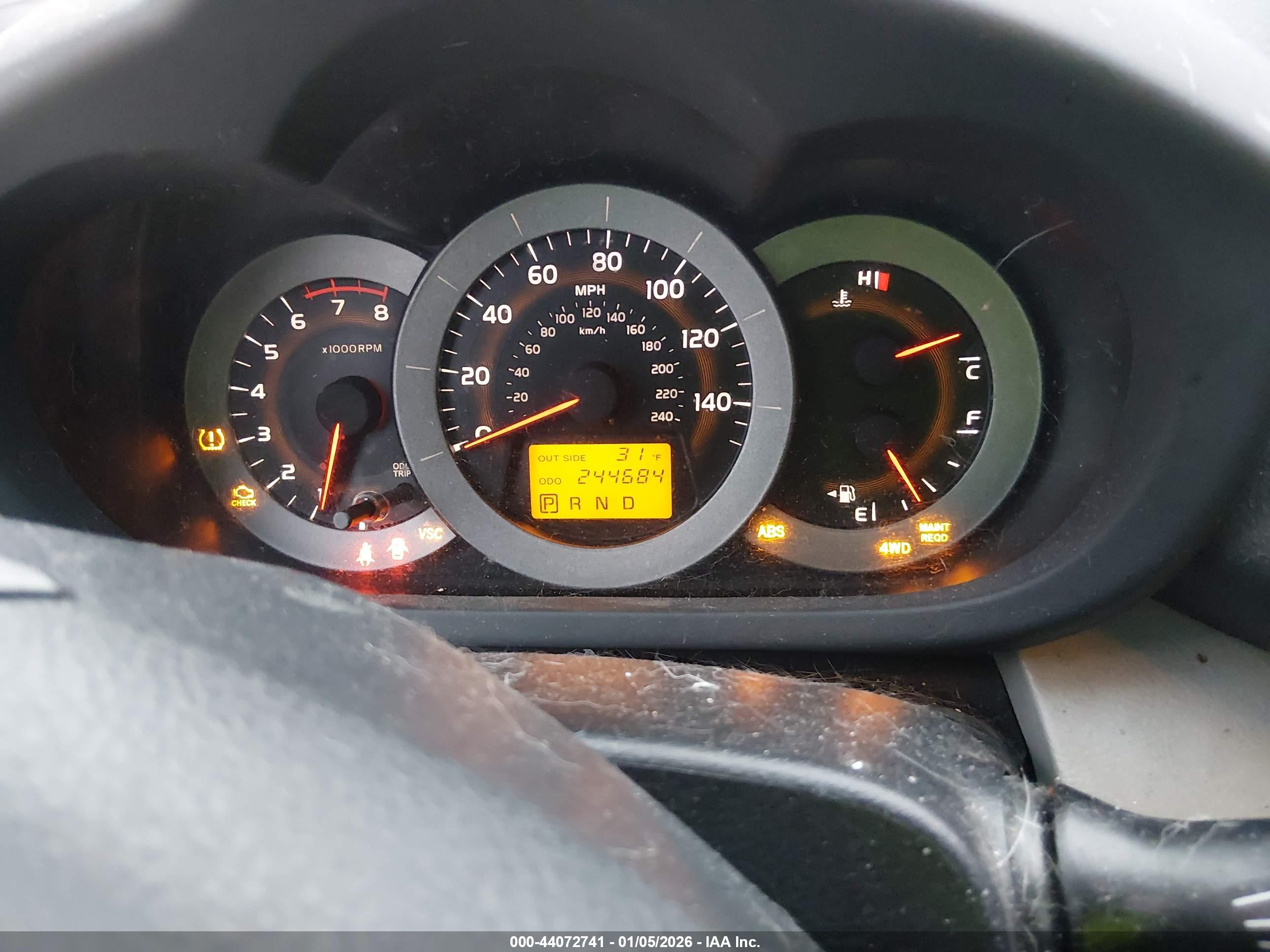 TOYOTA RAV4 image 7