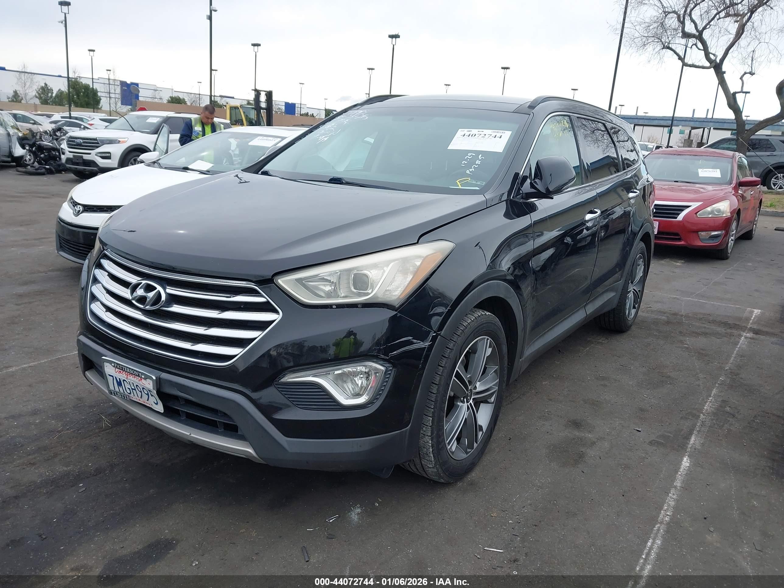 HYUNDAI SANTA image 2