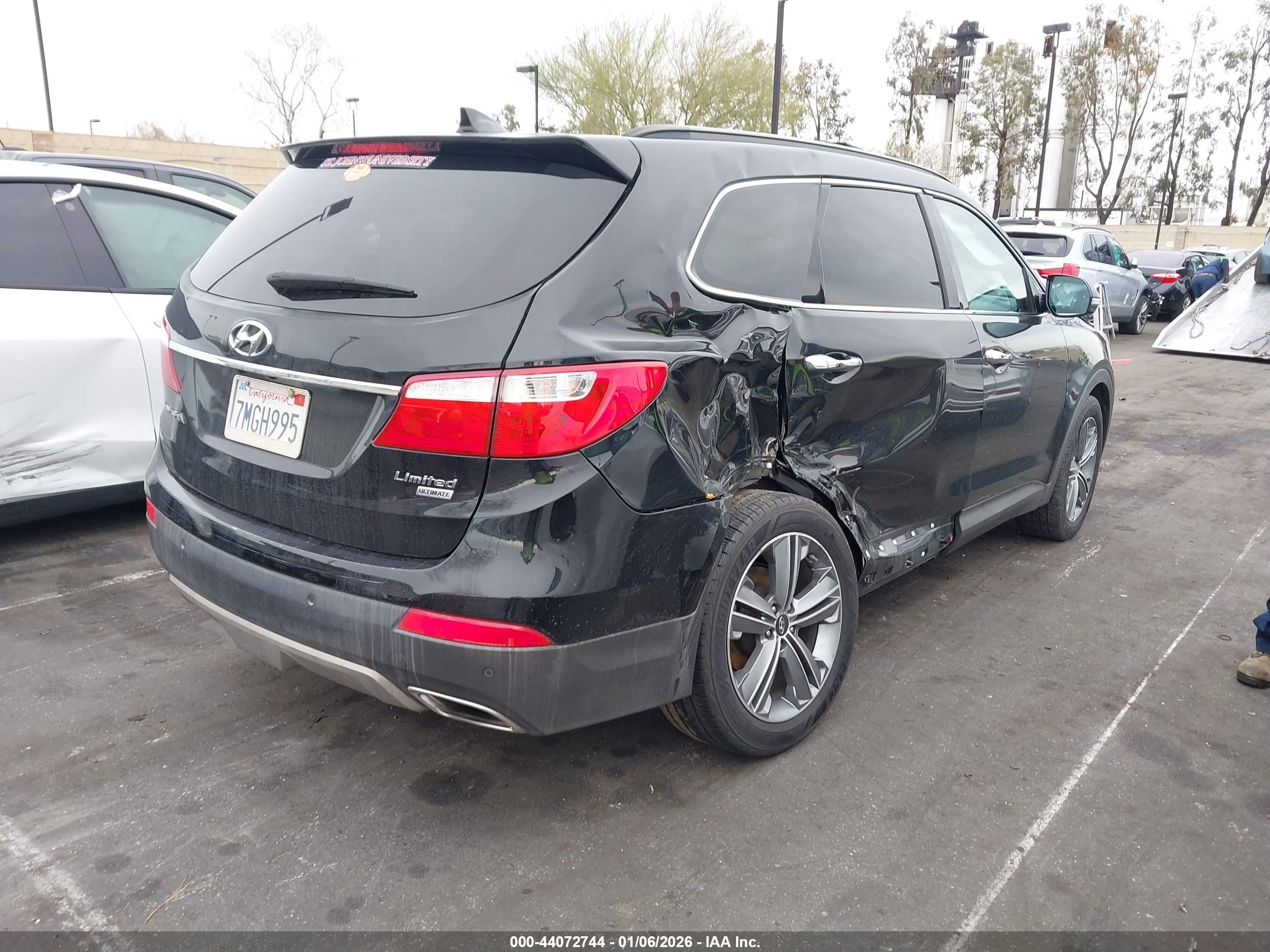 HYUNDAI SANTA image 4
