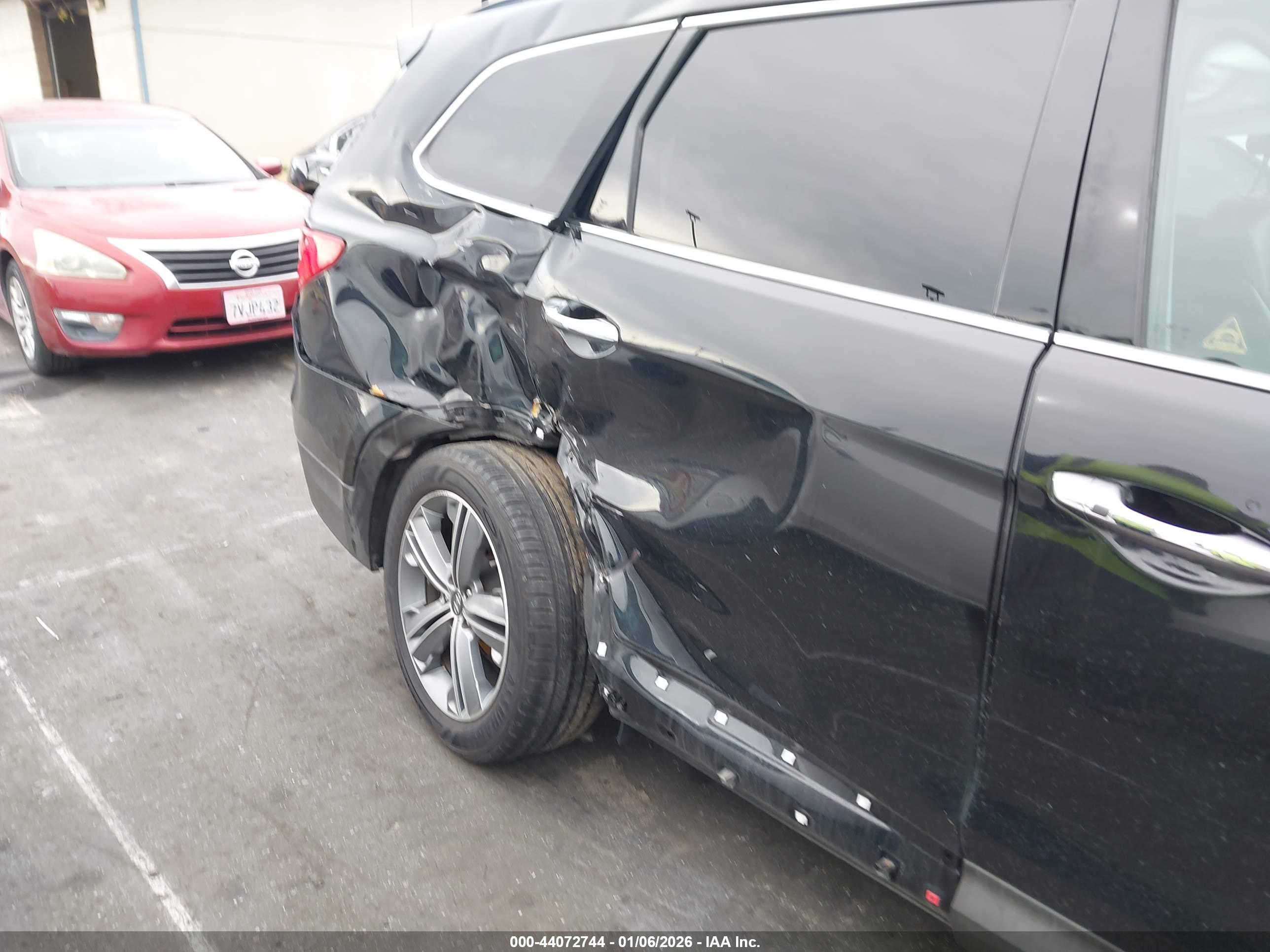 HYUNDAI SANTA image 6