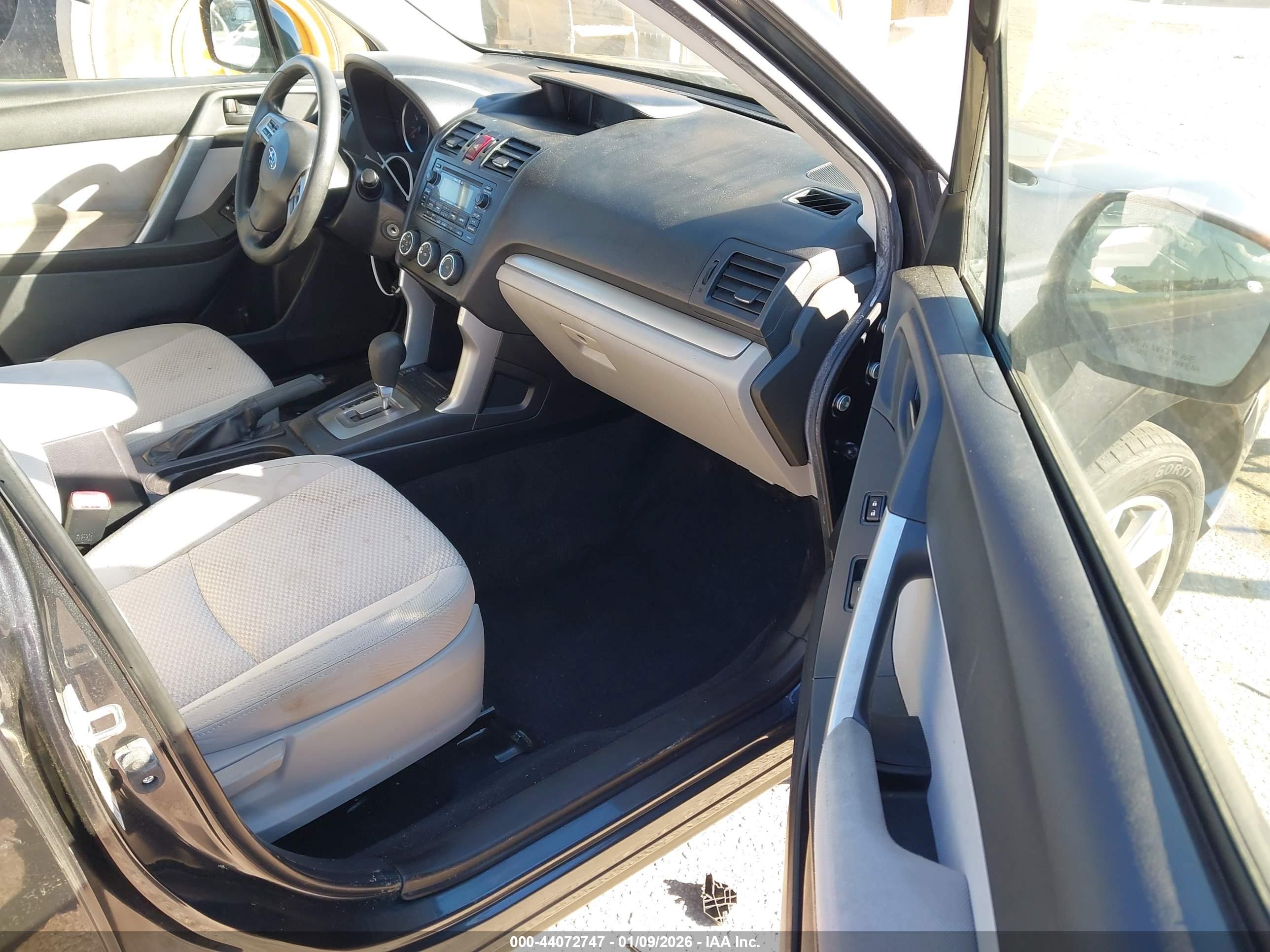 SUBARU FORESTER image 5