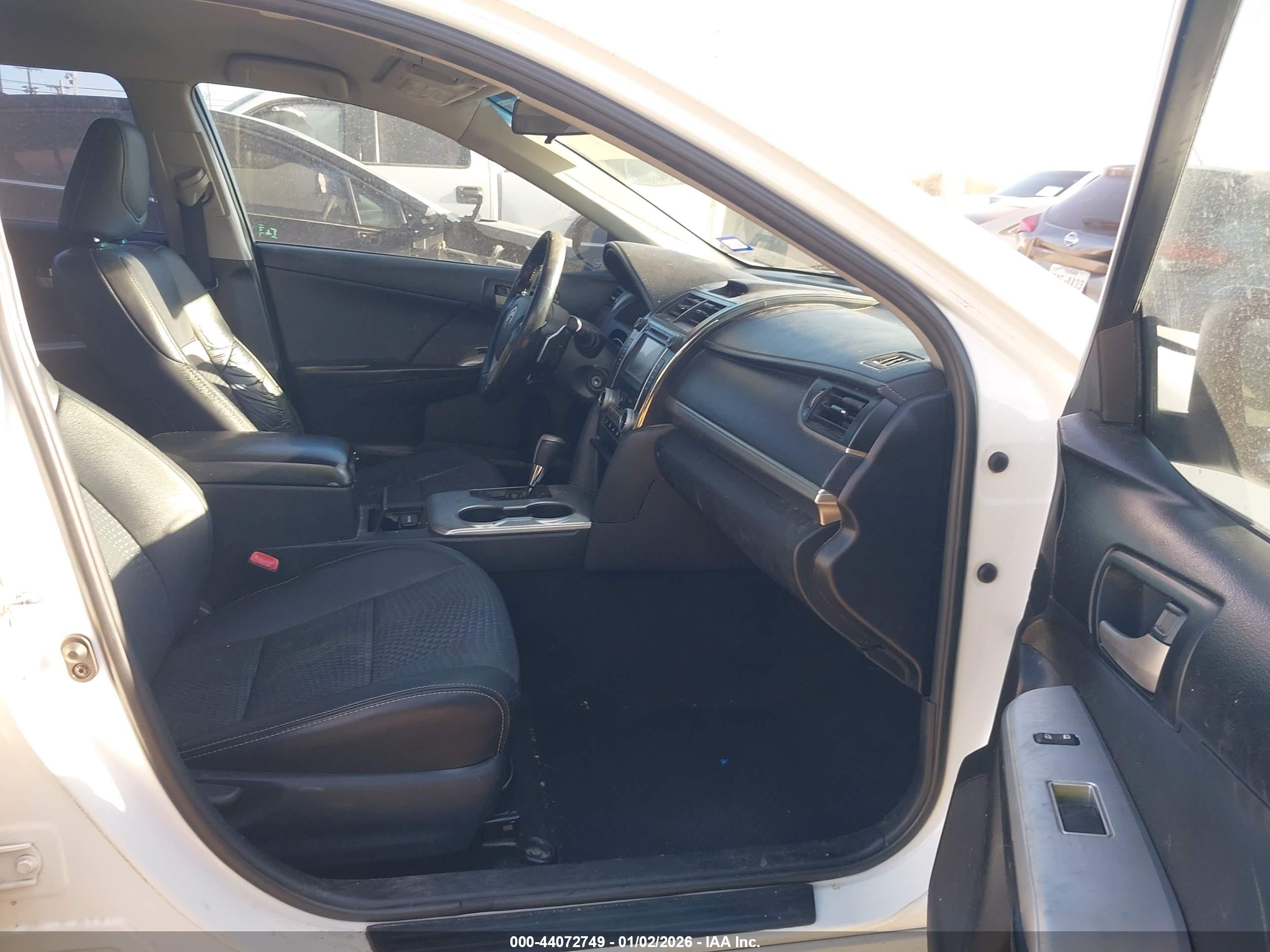 TOYOTA CAMRY image 5