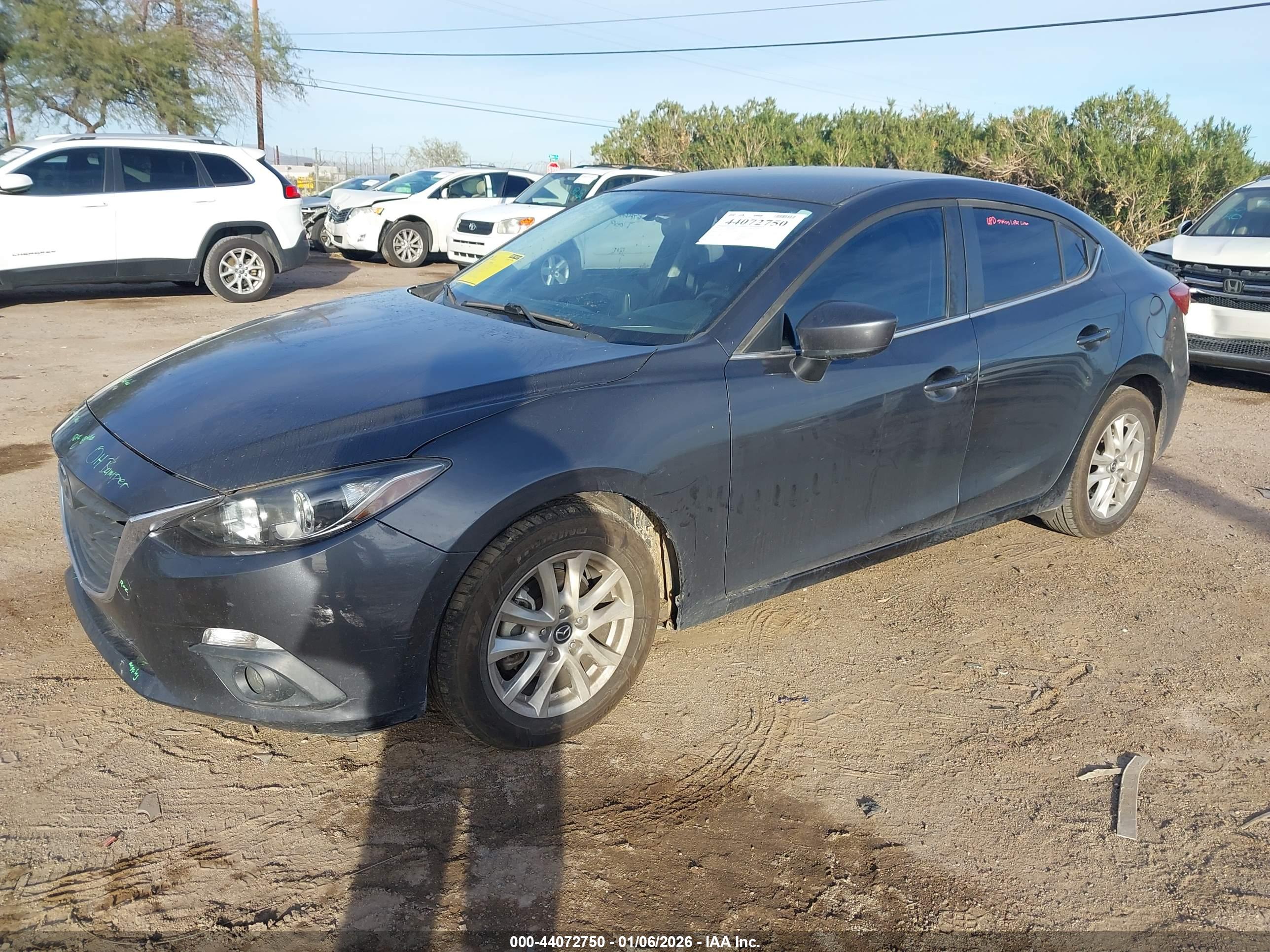 MAZDA MAZDA3 image 2