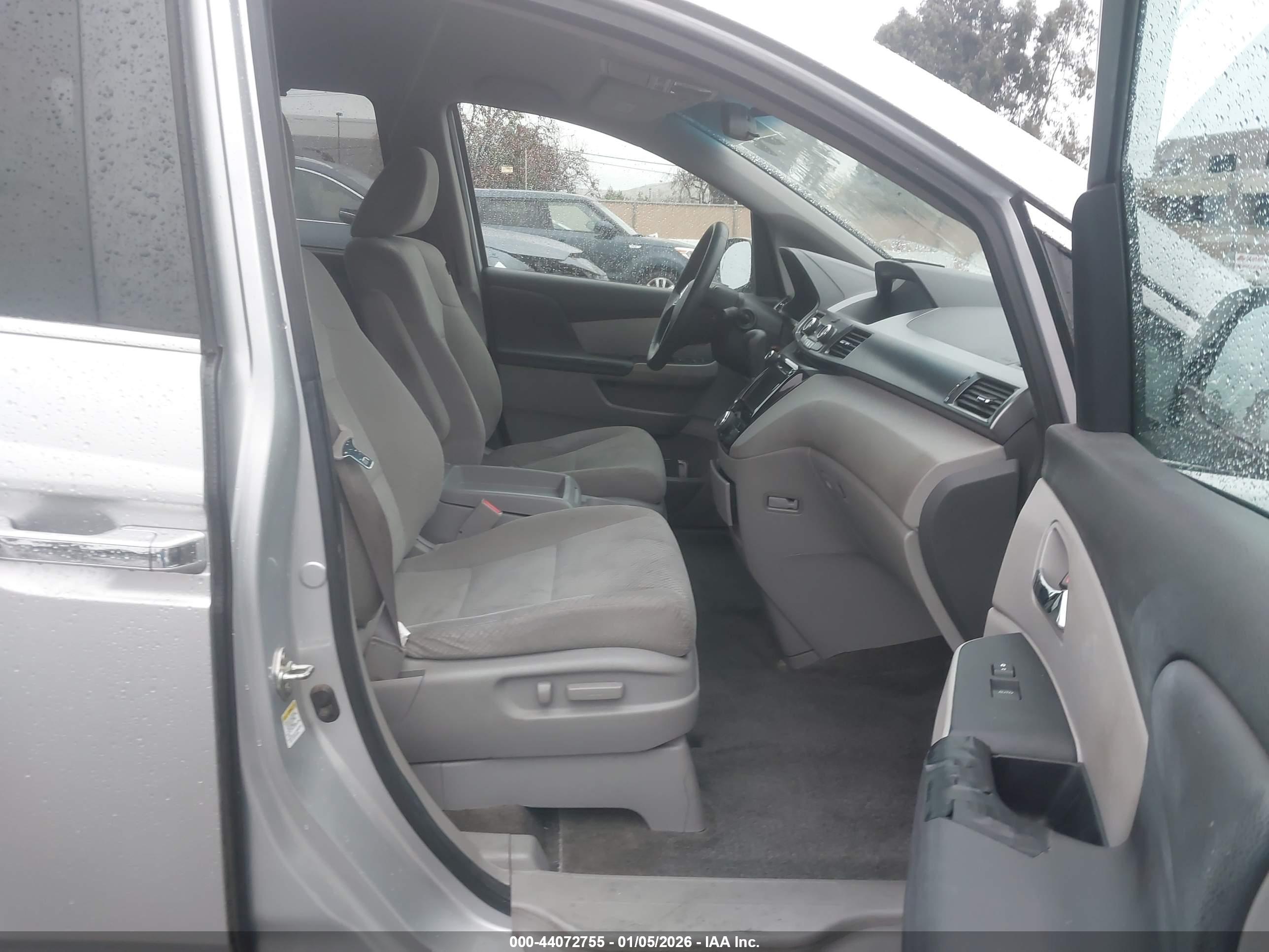 HONDA ODYSSEY image 5