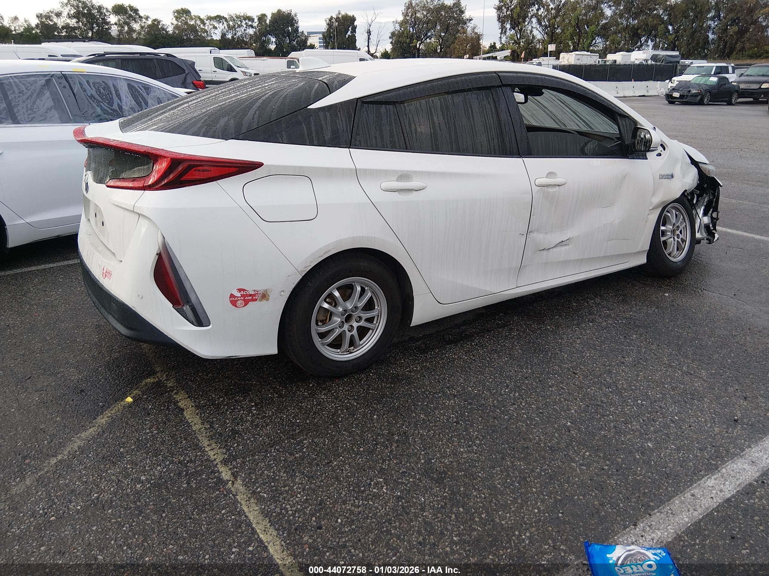 TOYOTA PRIUS image 4