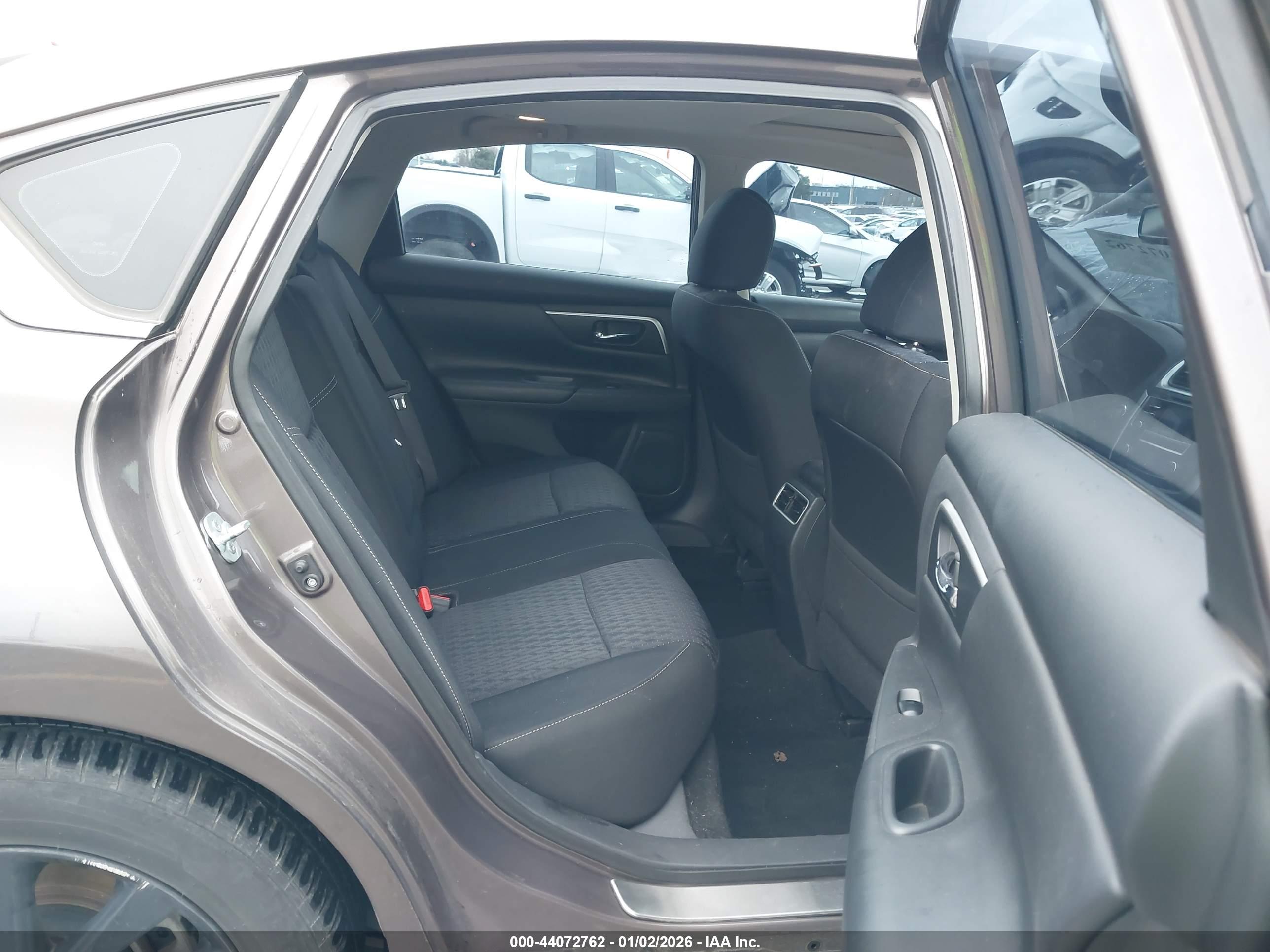 NISSAN ALTIMA image 8