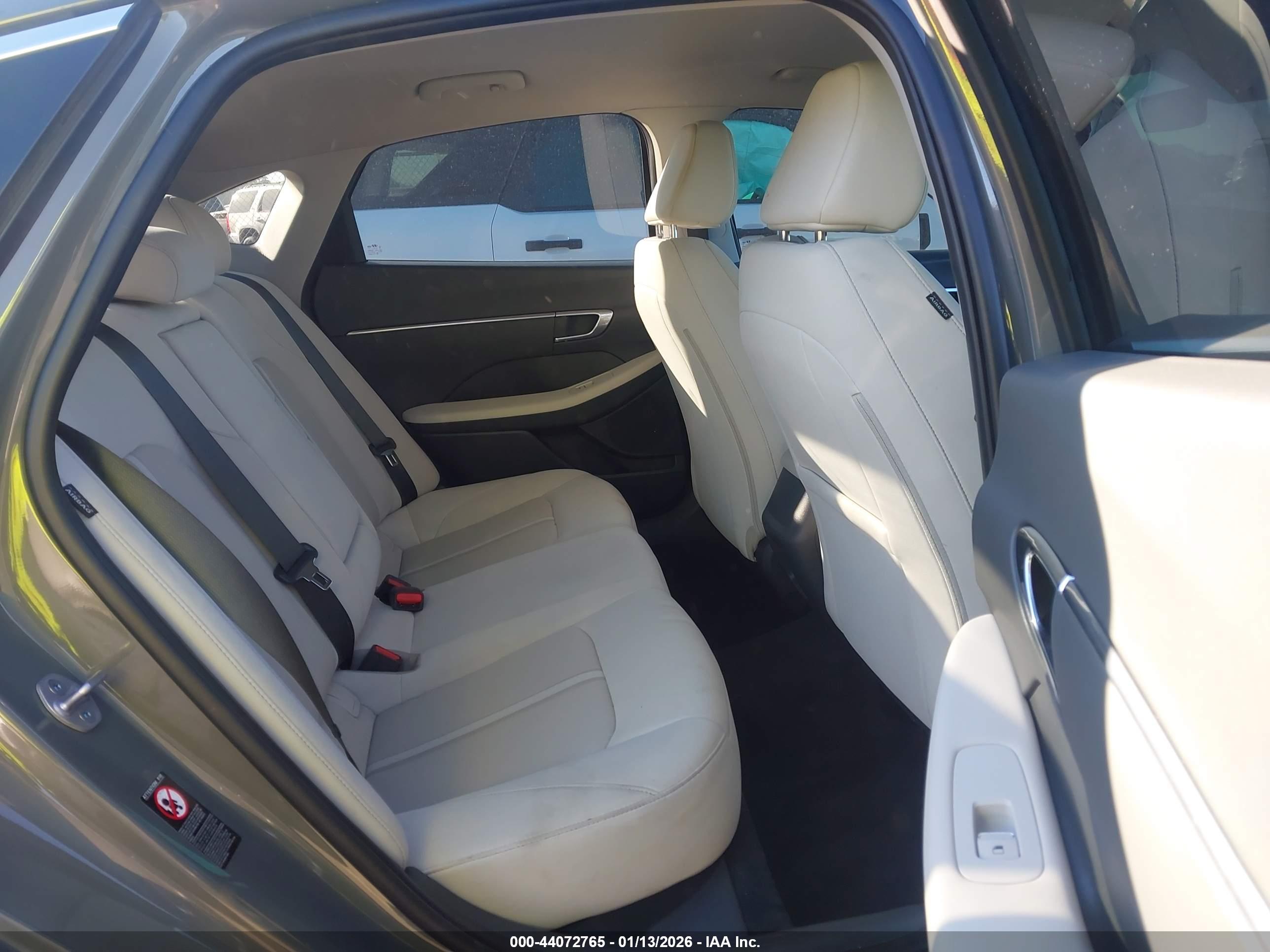 HYUNDAI SONATA image 8