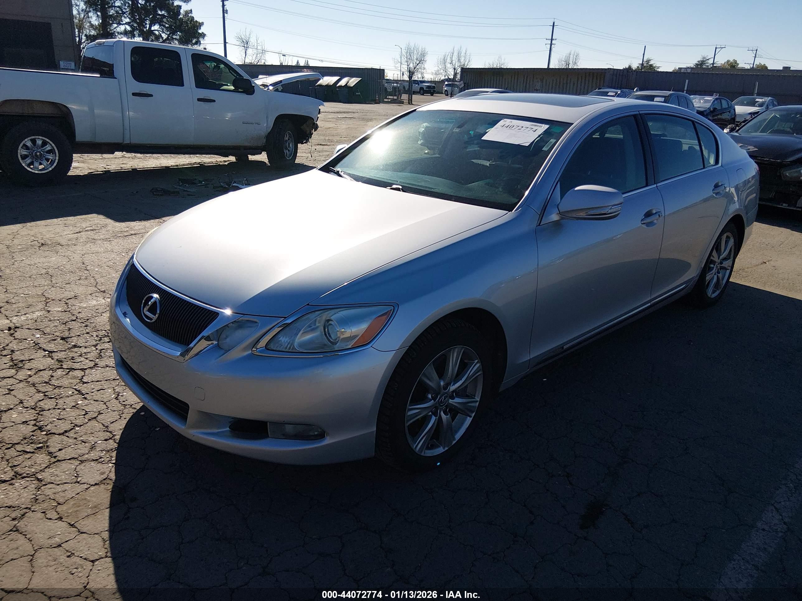 LEXUS GS image 2