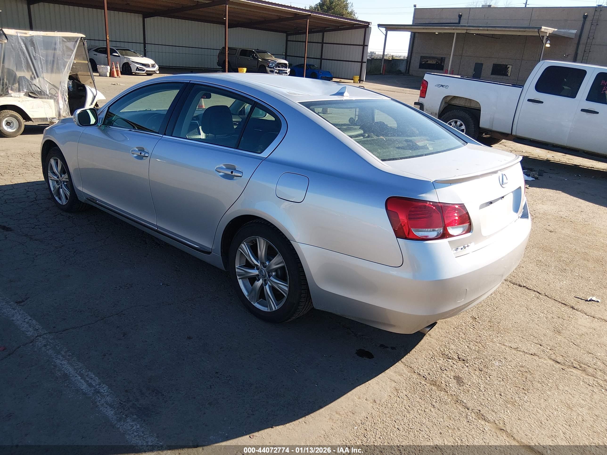 LEXUS GS image 3