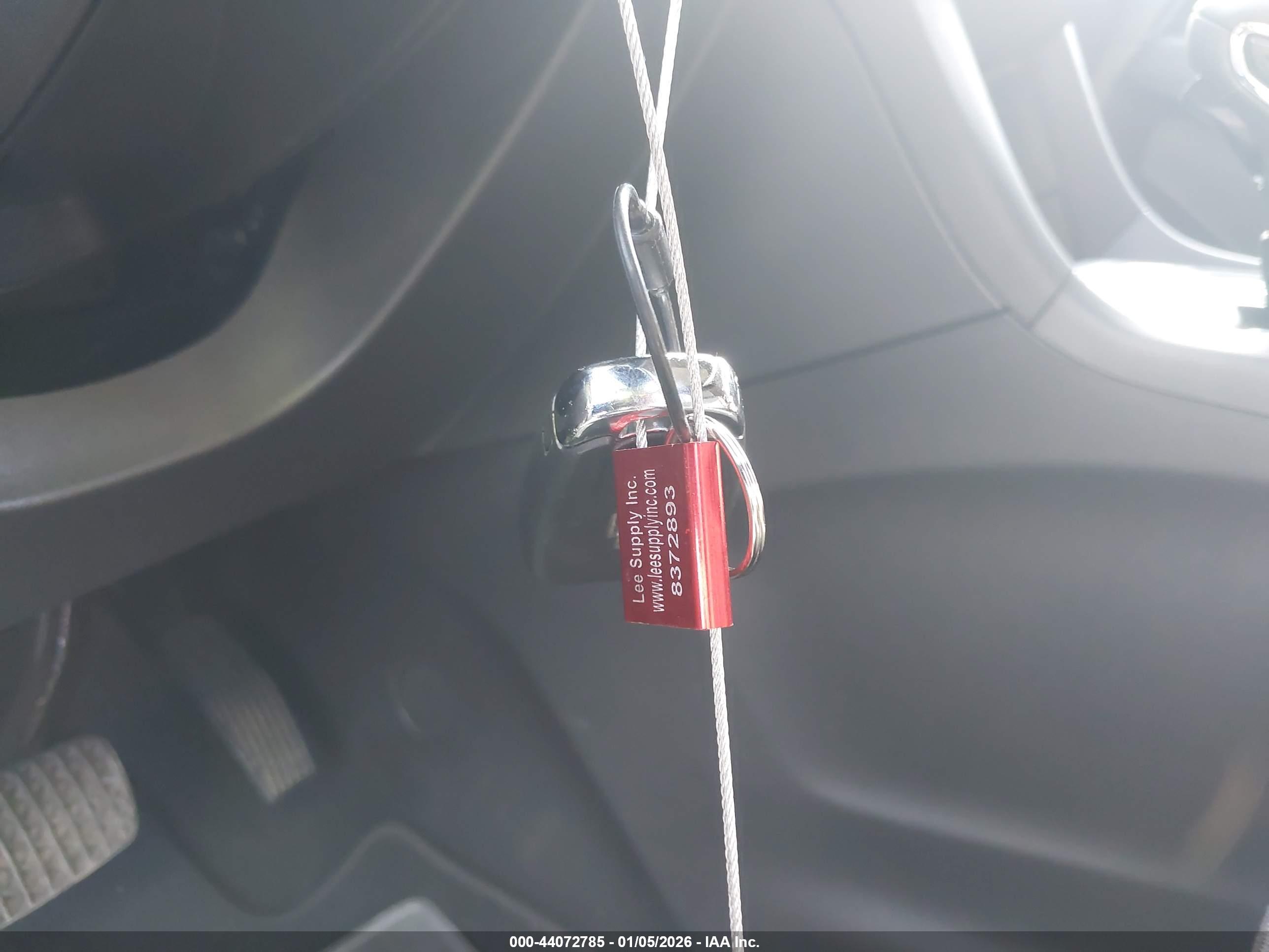 CHEVROLET EQUINOX image 11