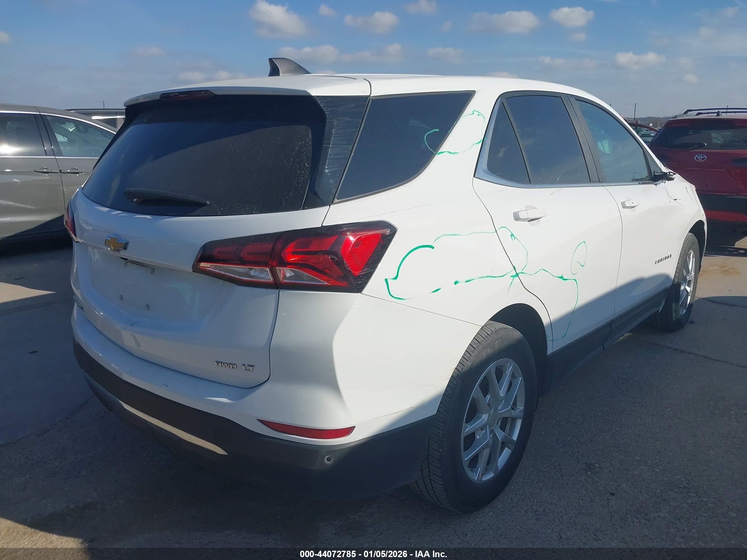 CHEVROLET EQUINOX image 4
