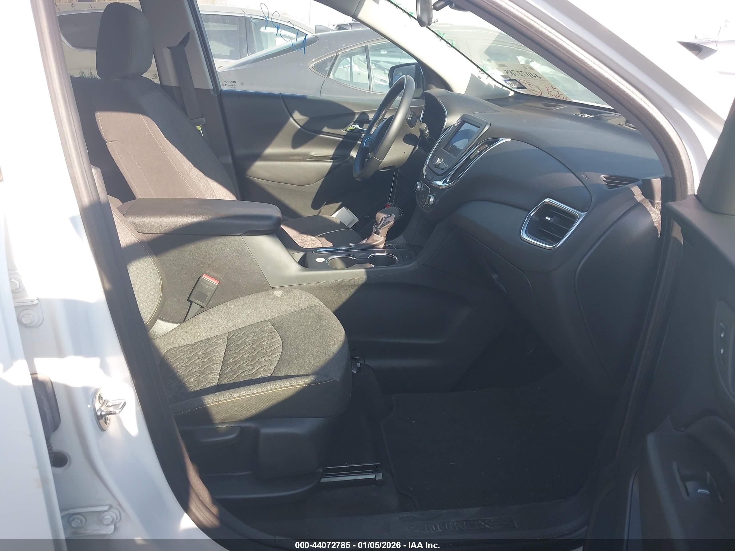 CHEVROLET EQUINOX image 5