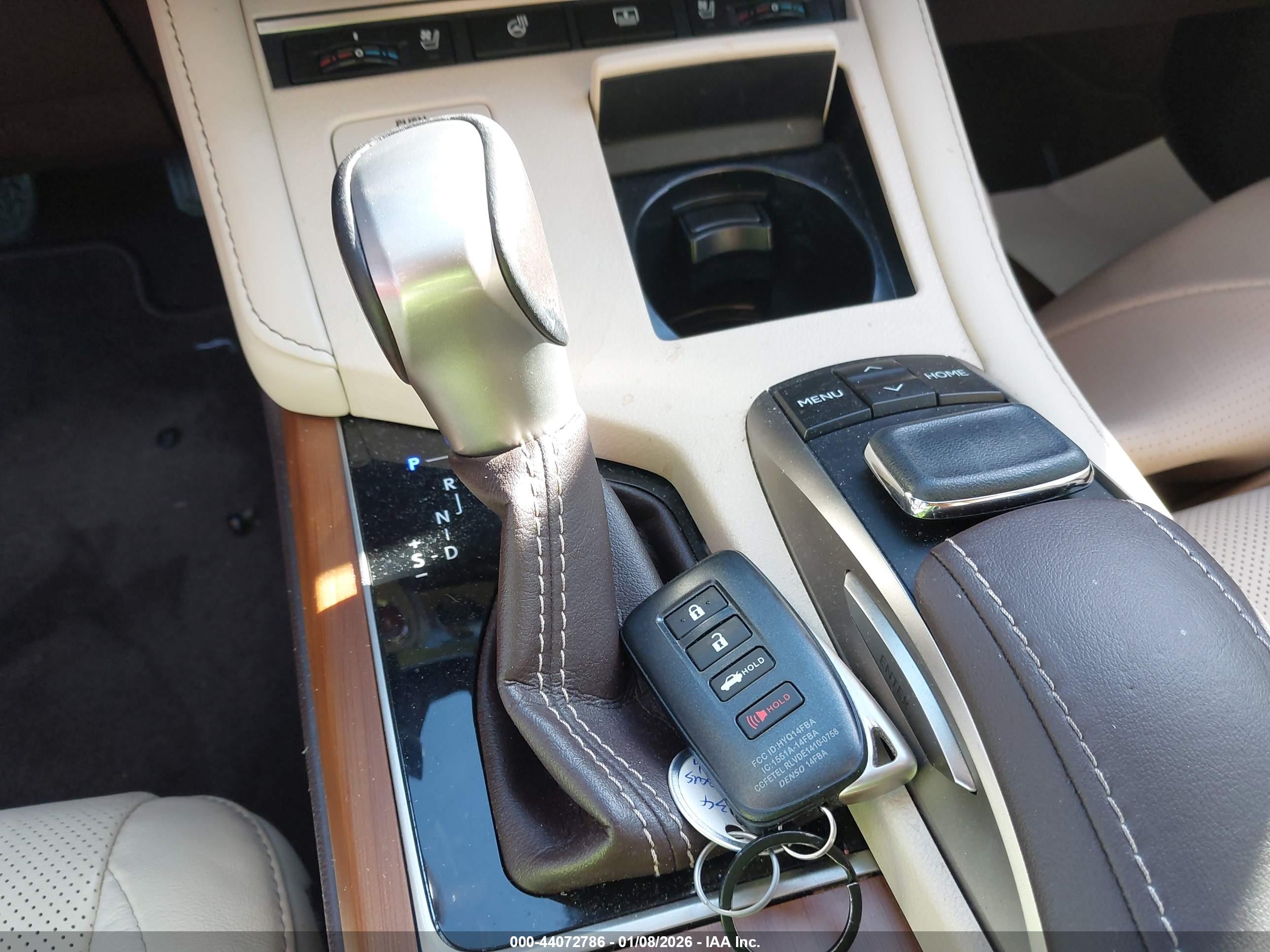LEXUS ES image 11