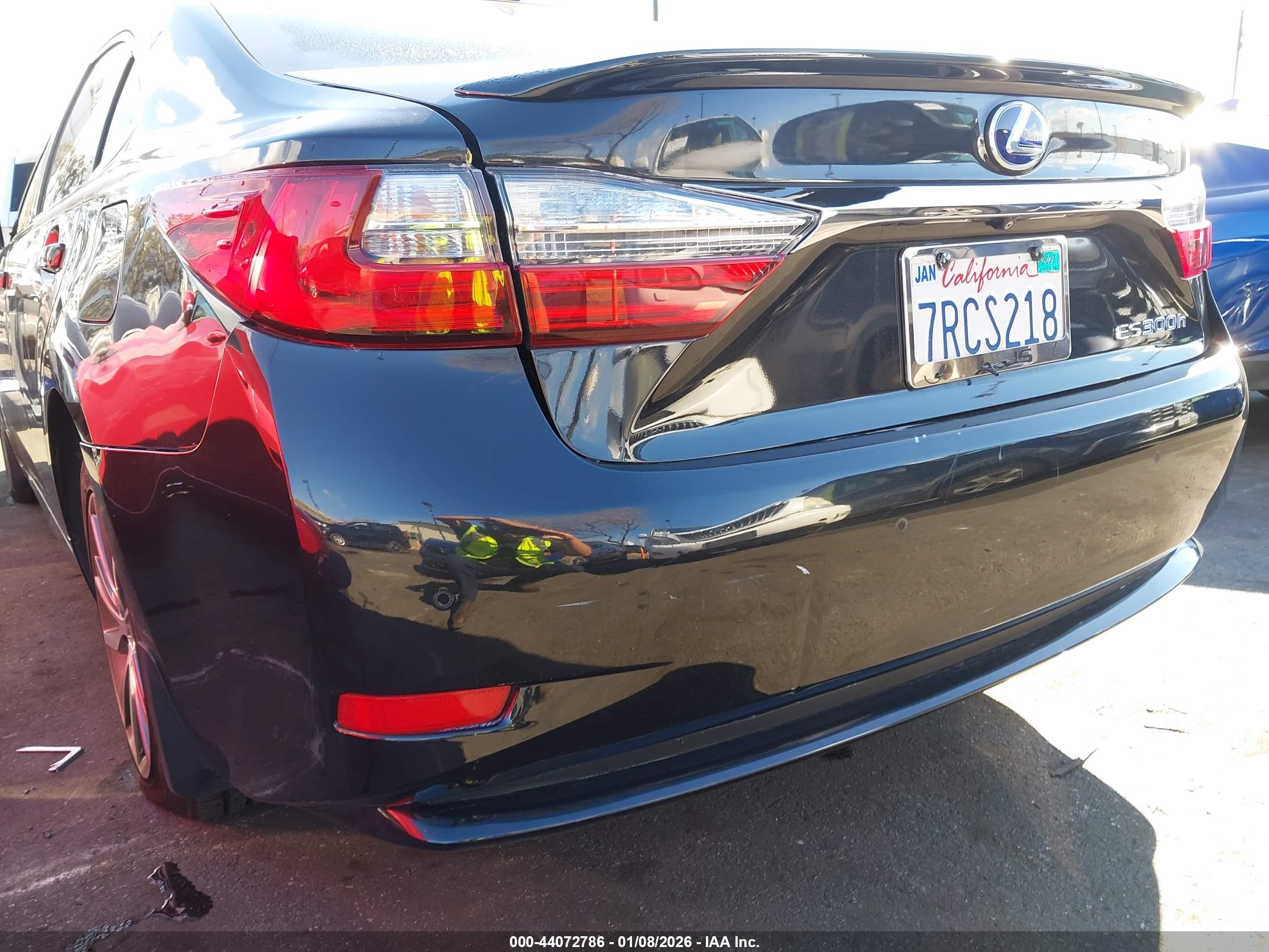 LEXUS ES image 6