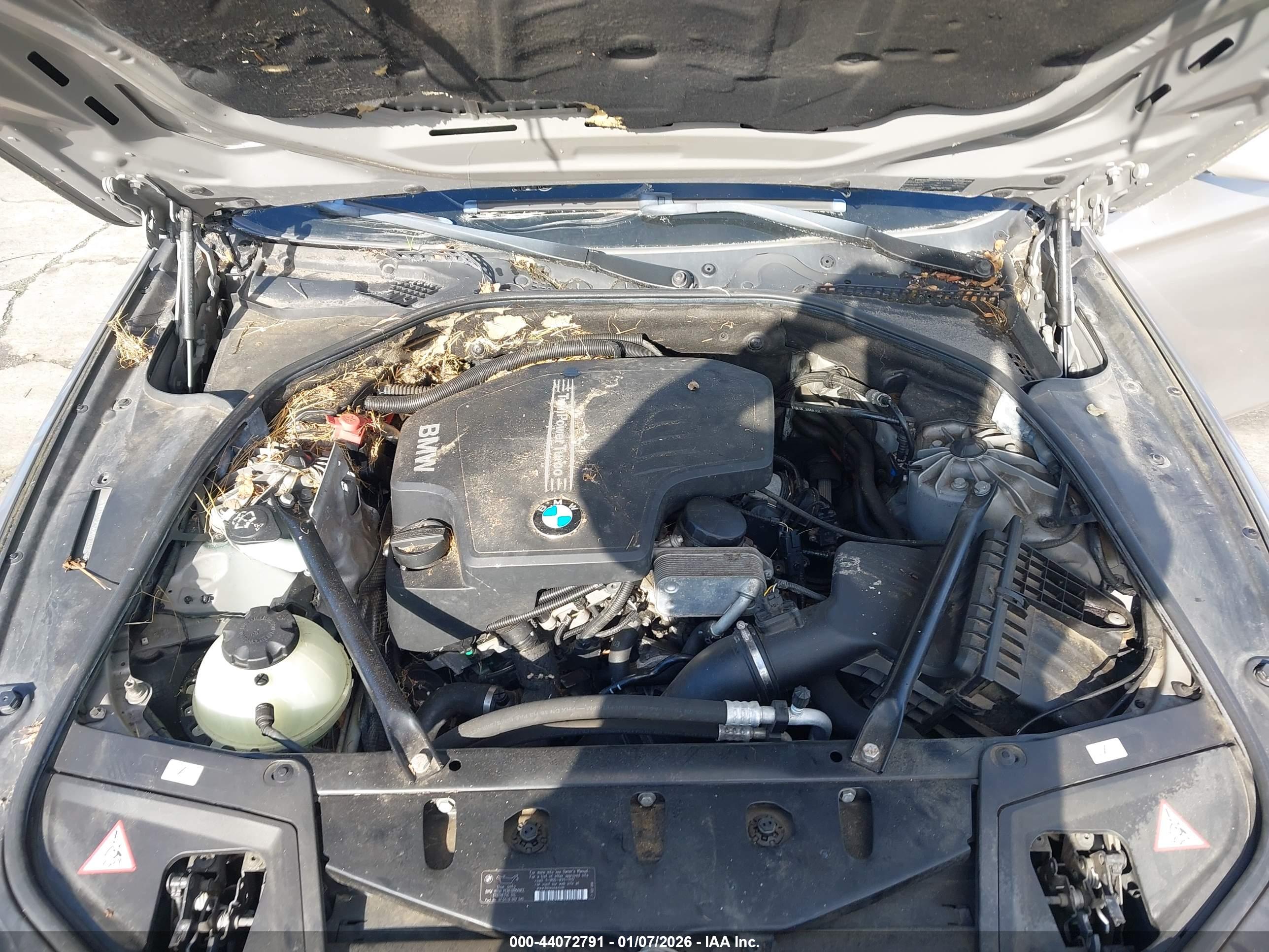 BMW 528I image 10