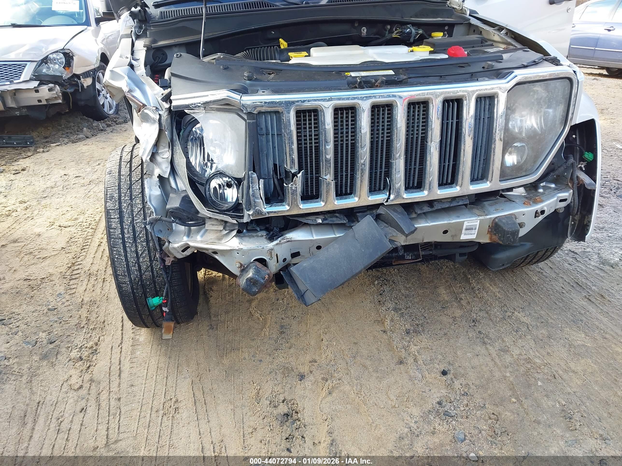 JEEP LIBERTY image 6