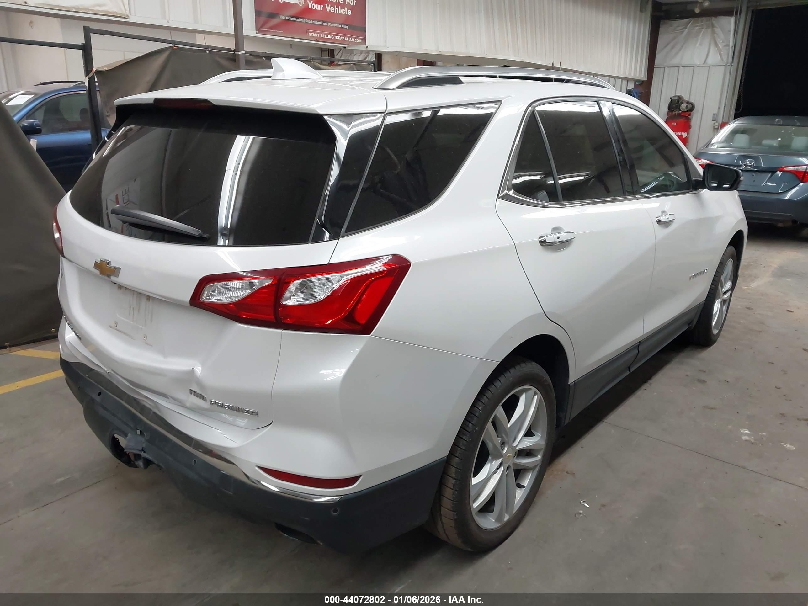CHEVROLET EQUINOX image 4
