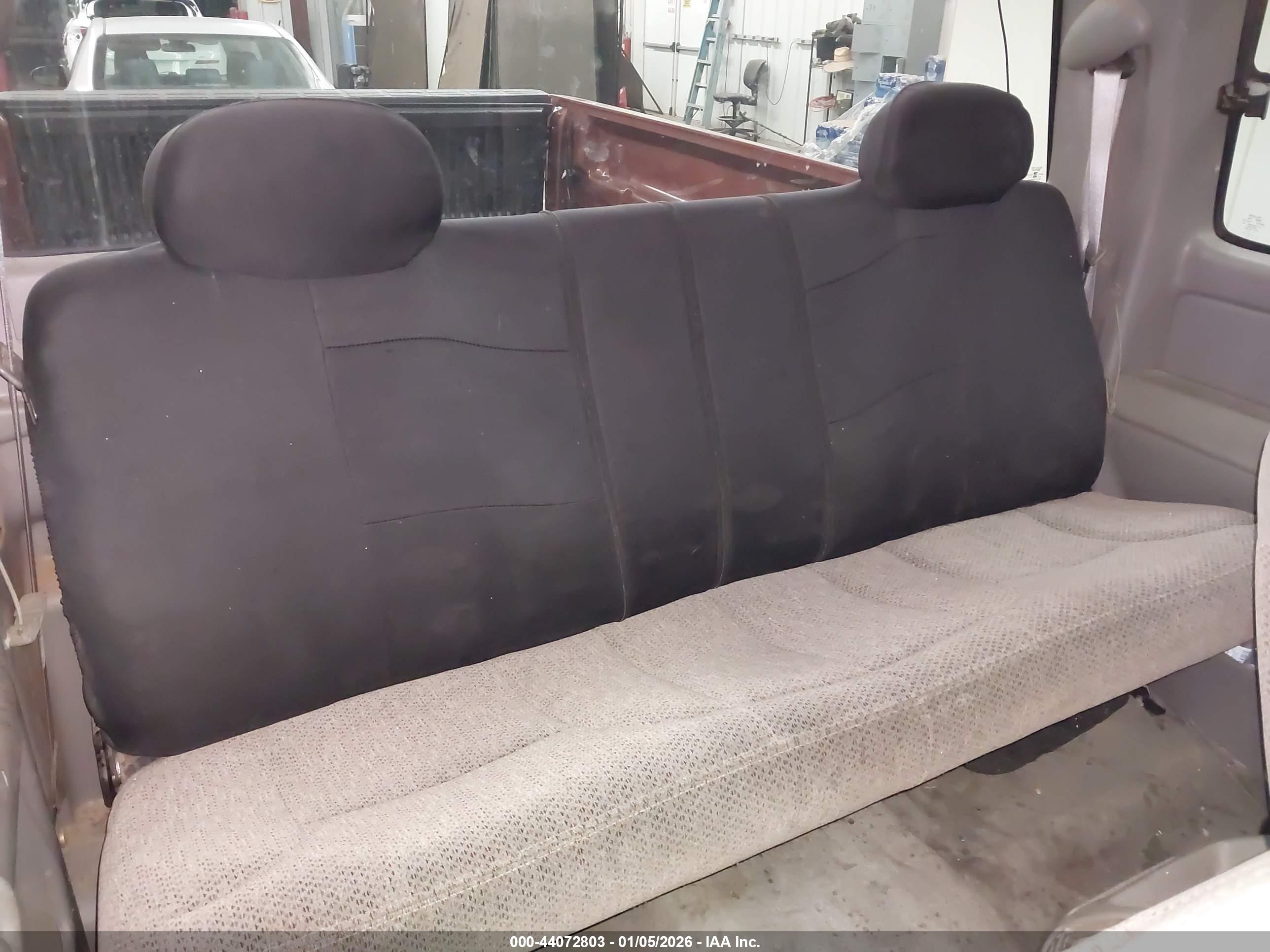 CHEVROLET SILVERADO image 8